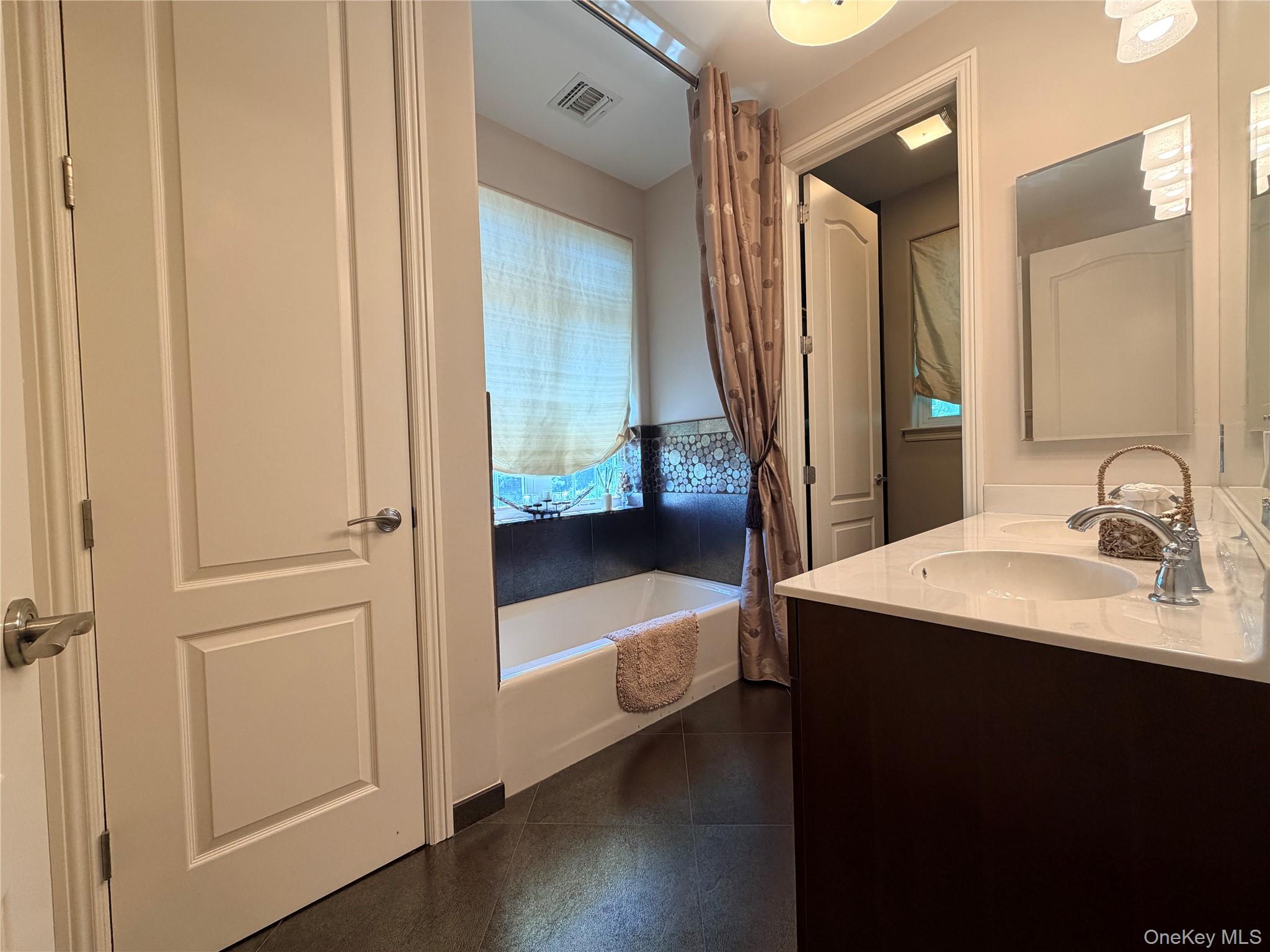 38 Hamlet Woods Drive – For Sale photo 28