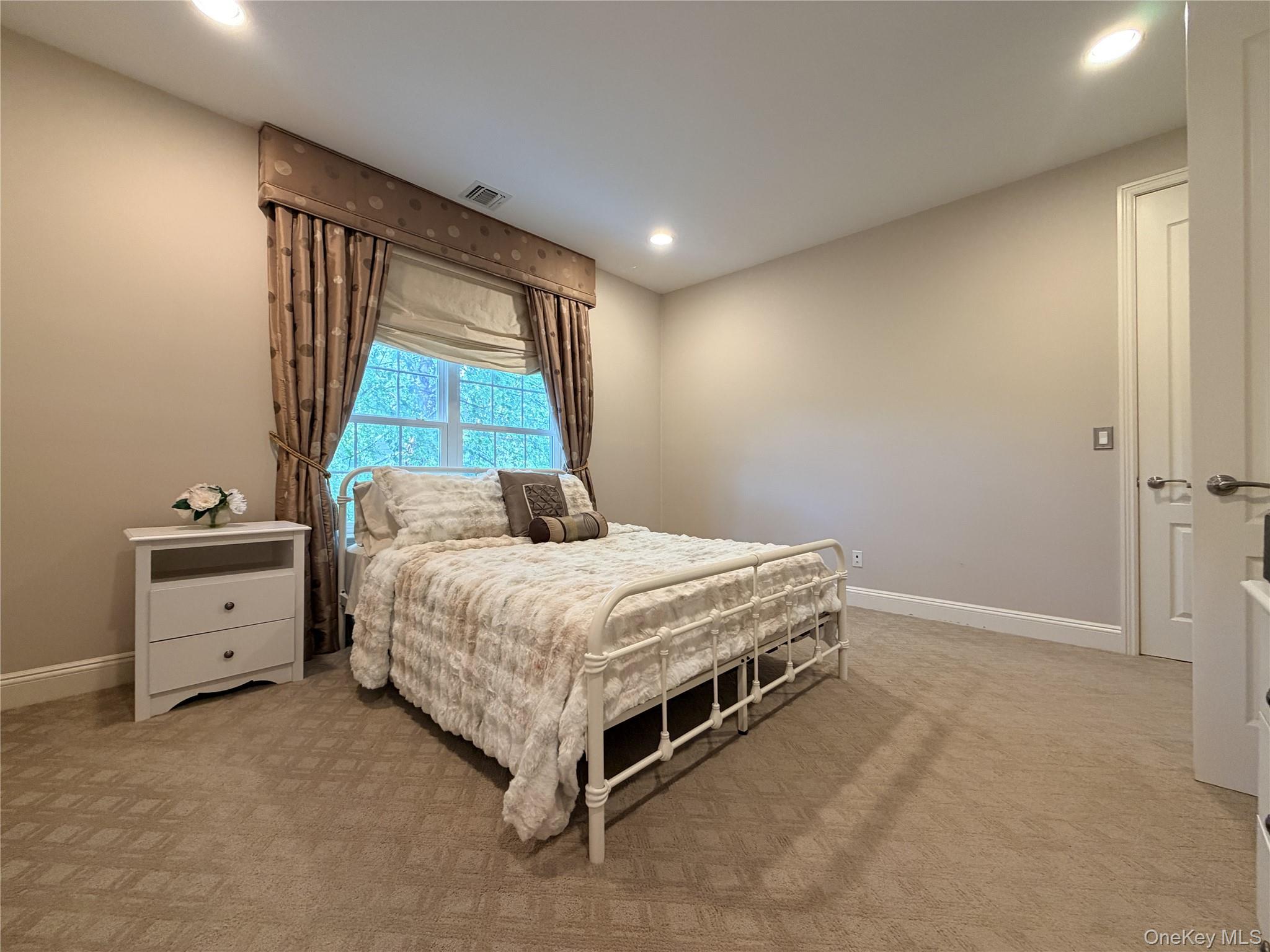 38 Hamlet Woods Drive – For Sale photo 27