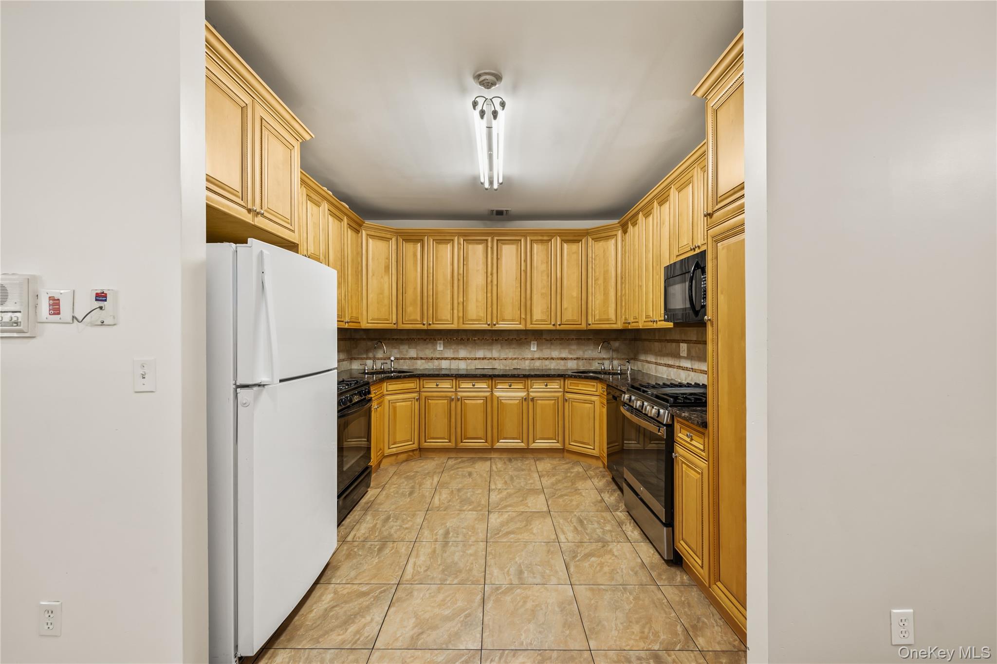 1206 Parkview Drive – For Sale photo 8