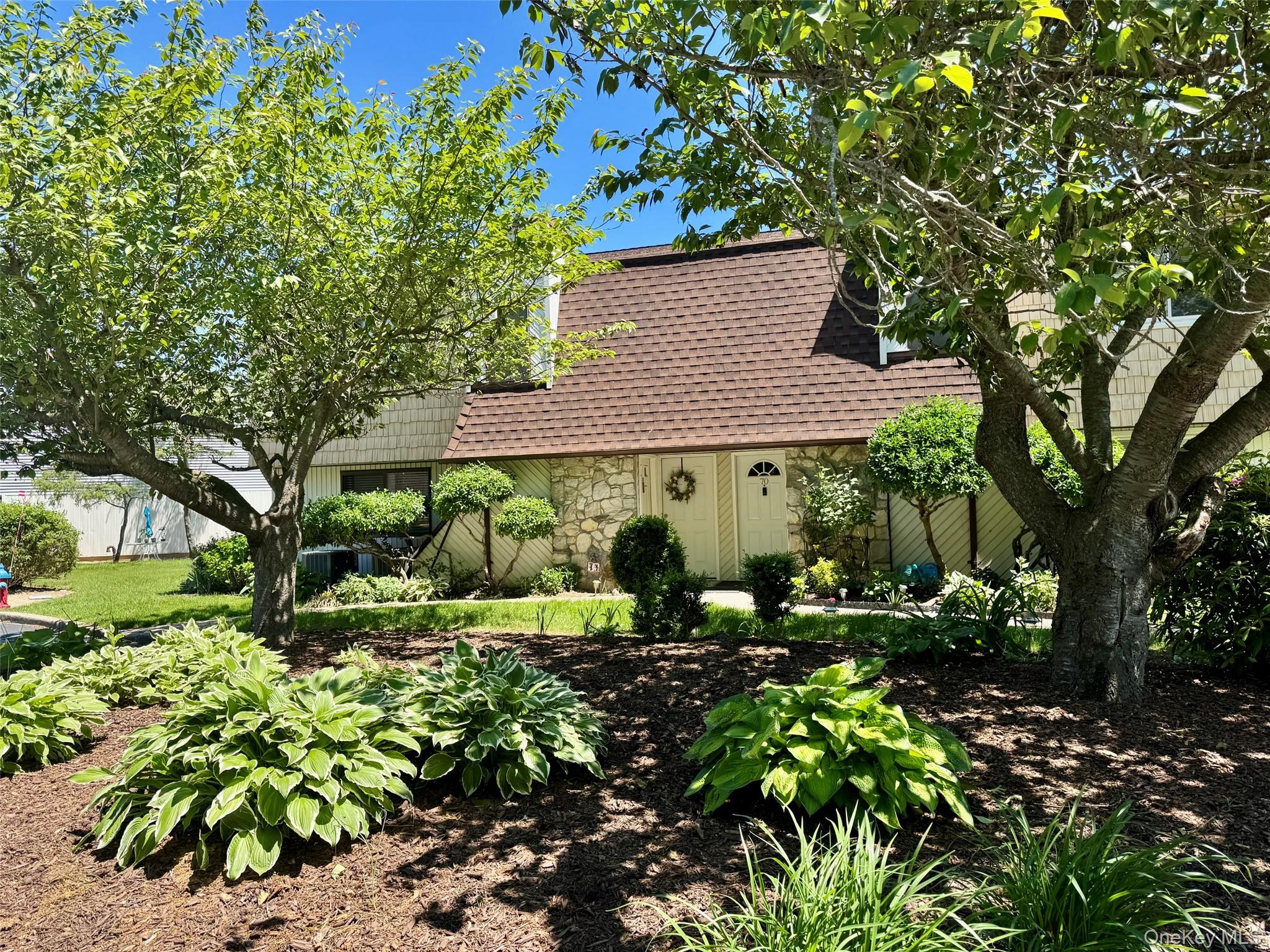 71 Pointe Circle S, Unit 71