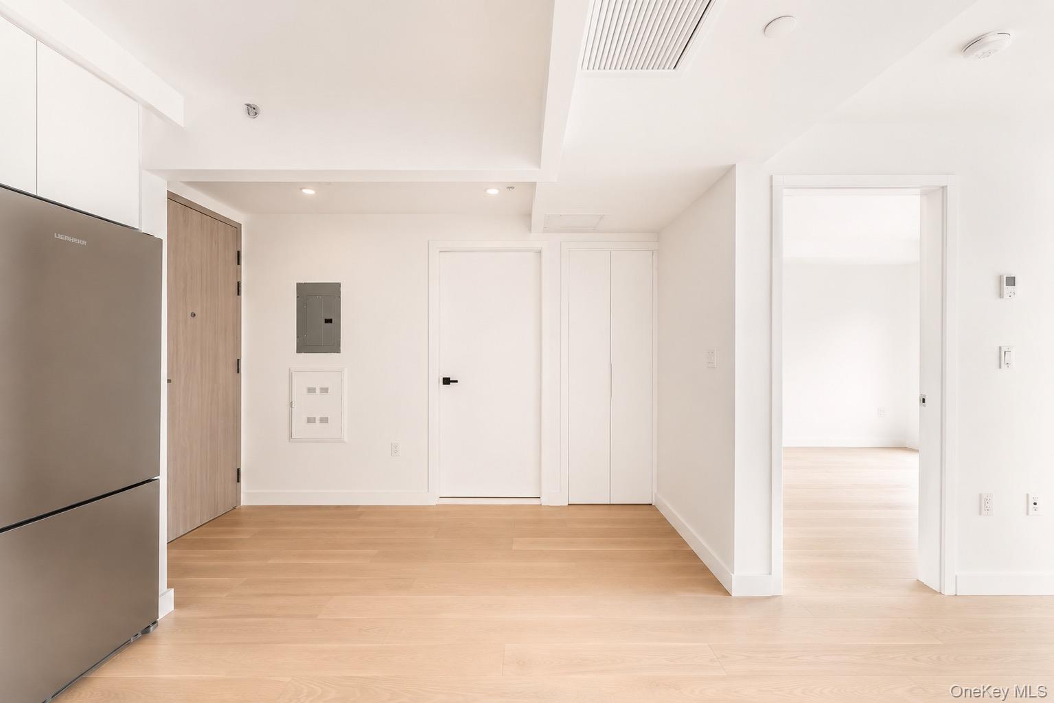 144-49 Northern Blvd, Unit 701 photo 7