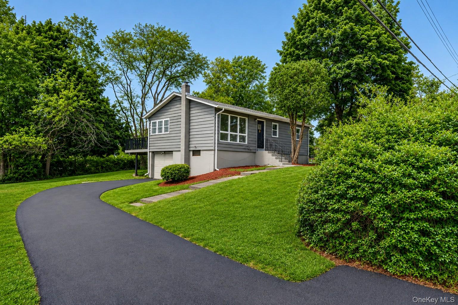 4 Maple Lane – For Sale photo 3