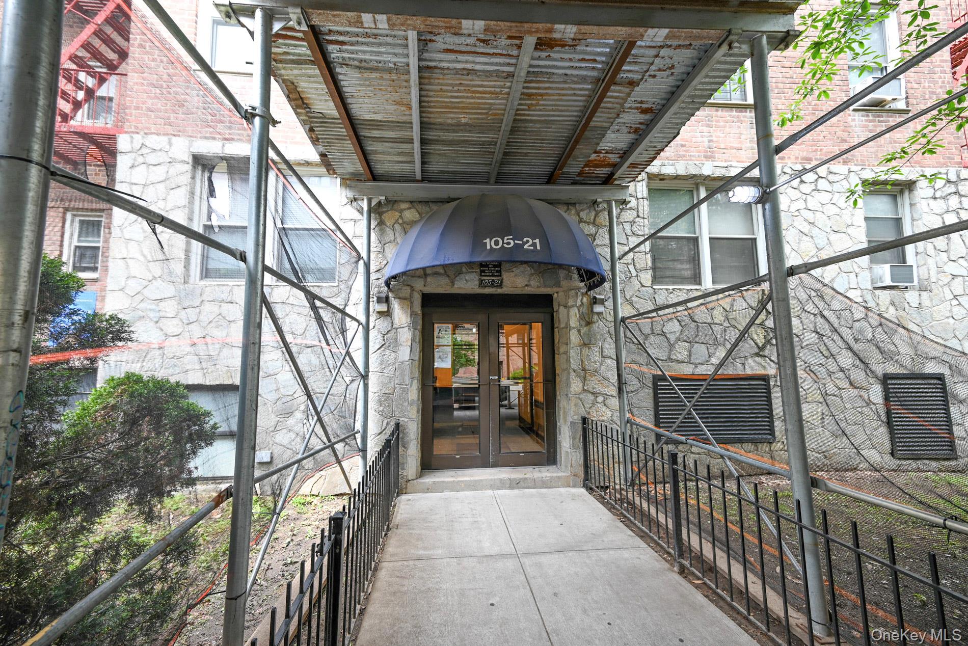 105-21 66th Avenue, Unit 5B photo 2