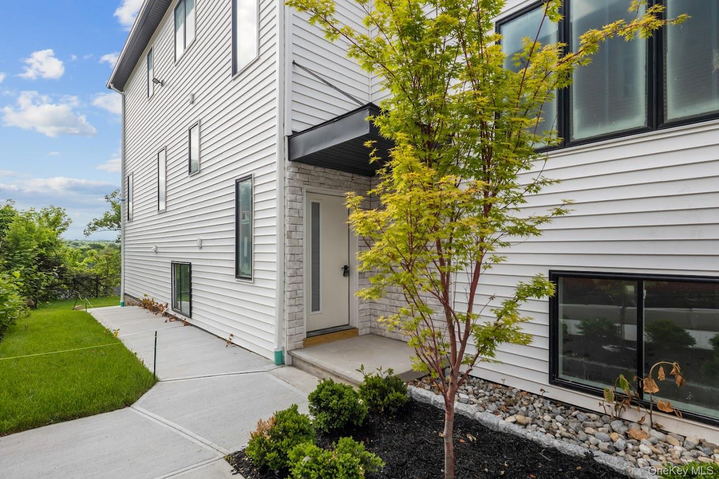 35 Prospect Street, Unit 111 photo 3