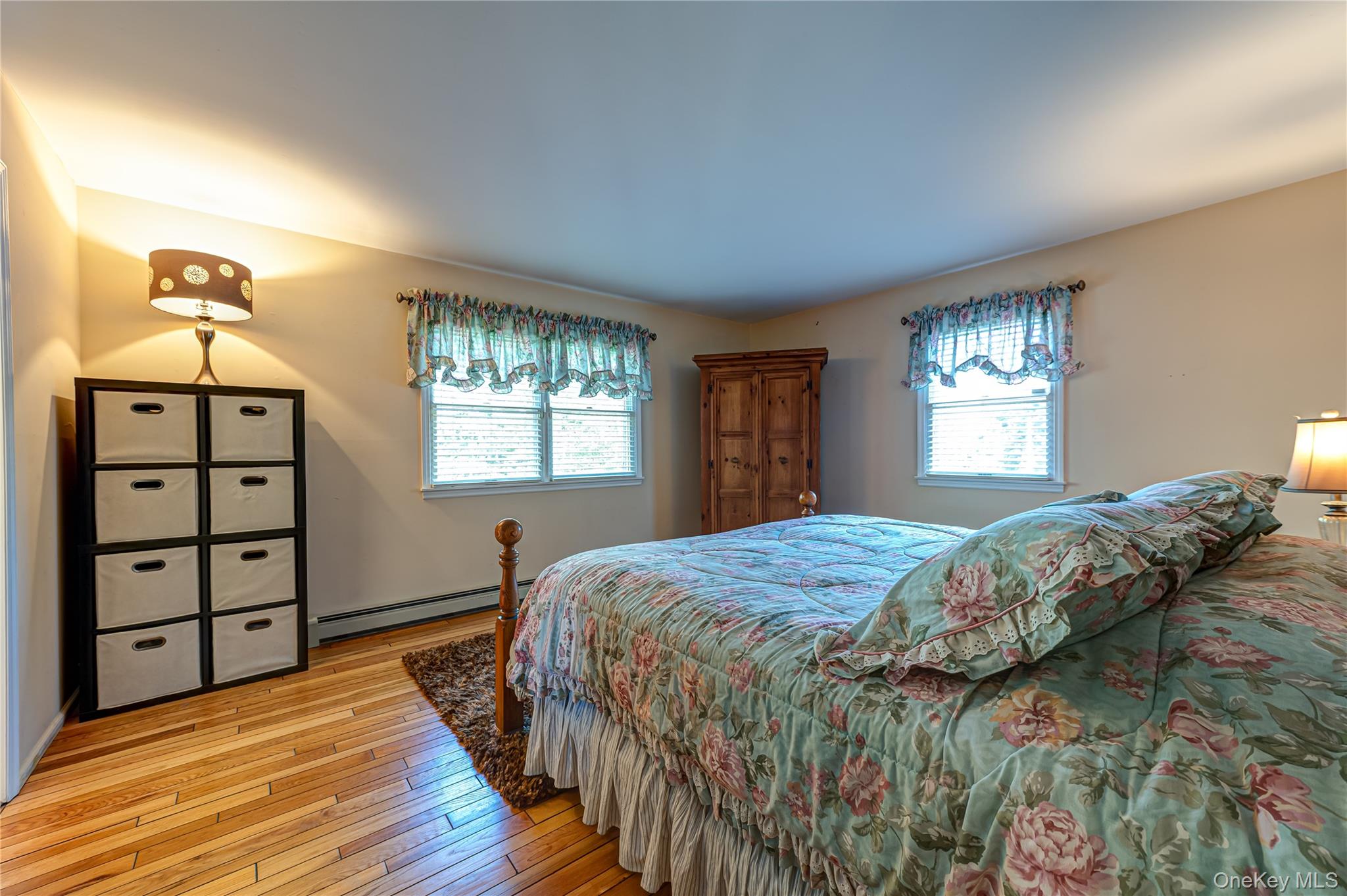 130 N Country Road – For Sale photo 16