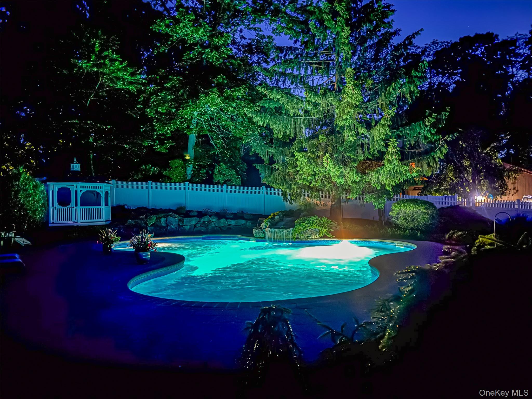 130 N Country Road – For Sale photo 28