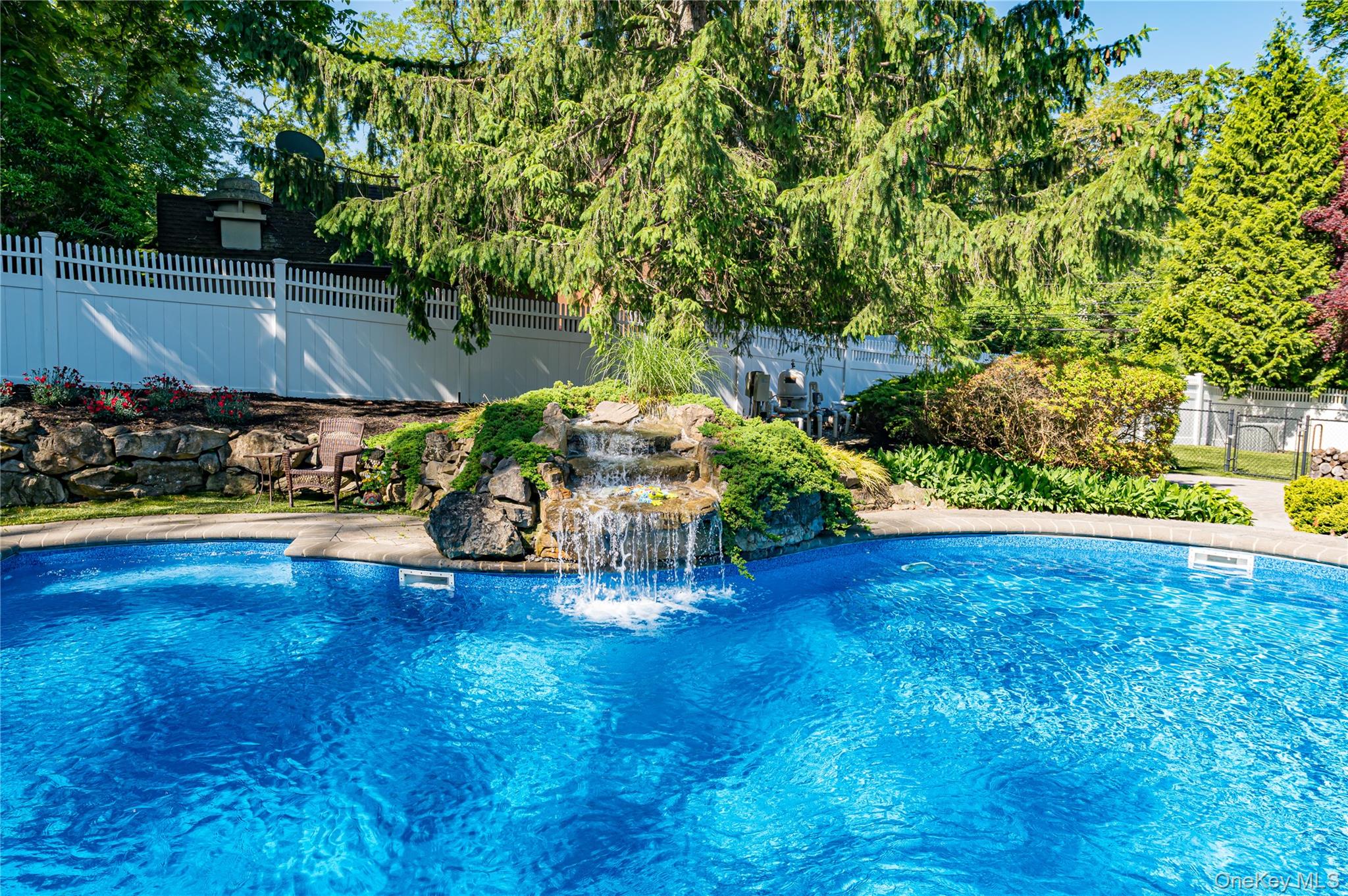 130 N Country Road – For Sale photo 23