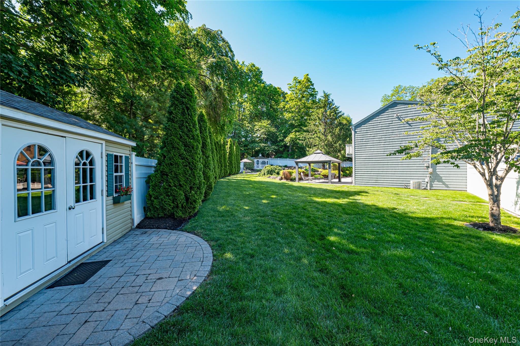 130 N Country Road – For Sale photo 25