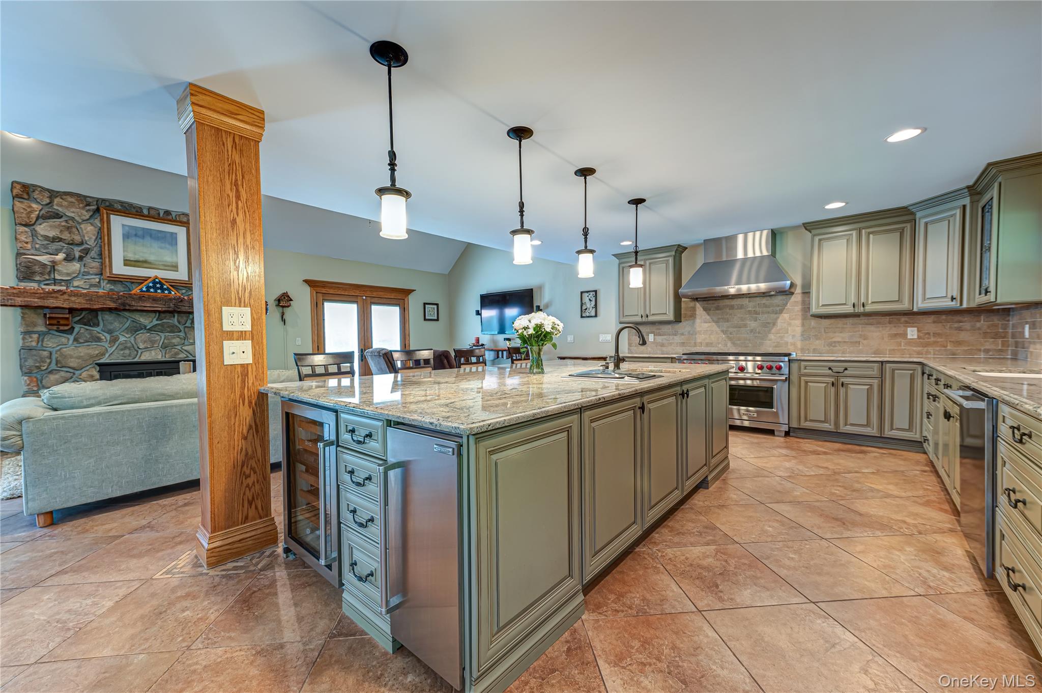 130 N Country Road – For Sale photo 2