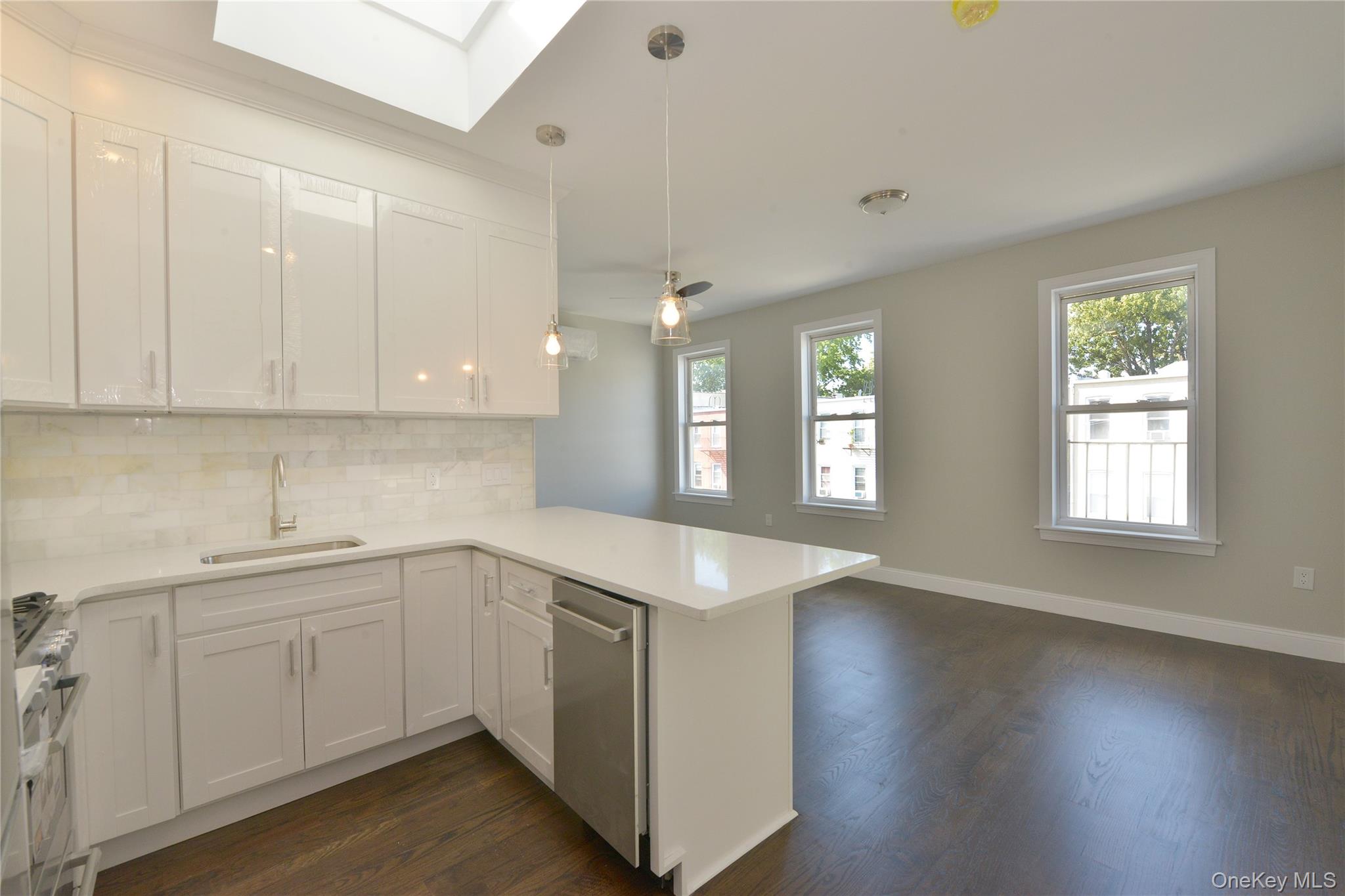 2370 26th Street, Unit 3 Family photo 12