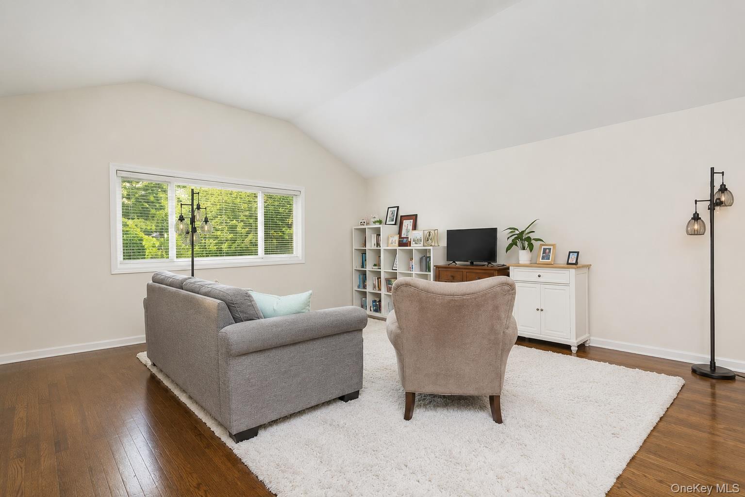 7 Tudor Place – For Rent photo 2