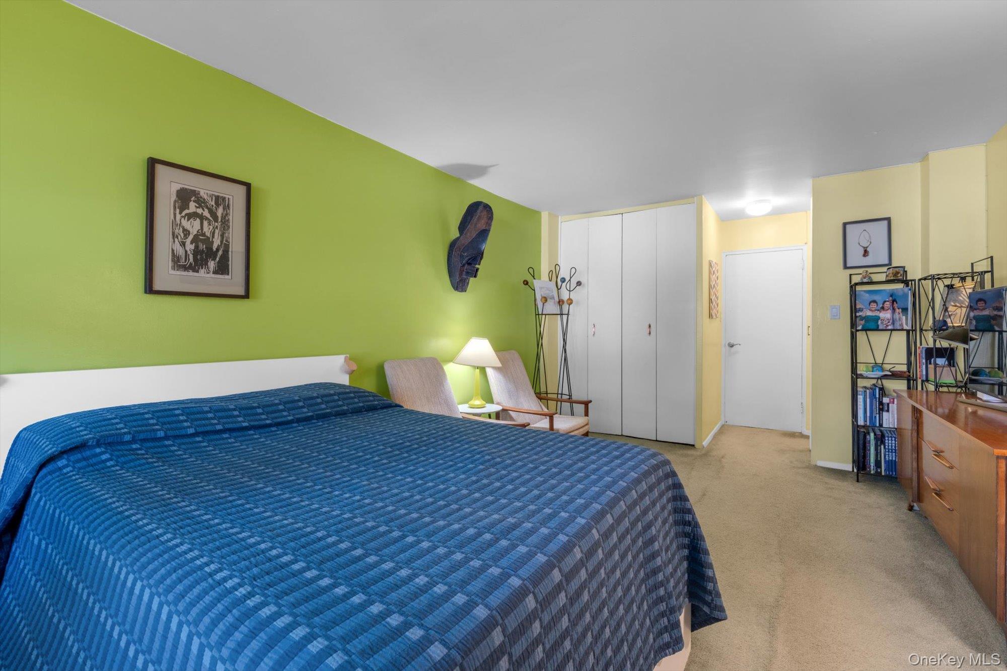61-20 Grand Central Parkway, Unit A208 photo 7