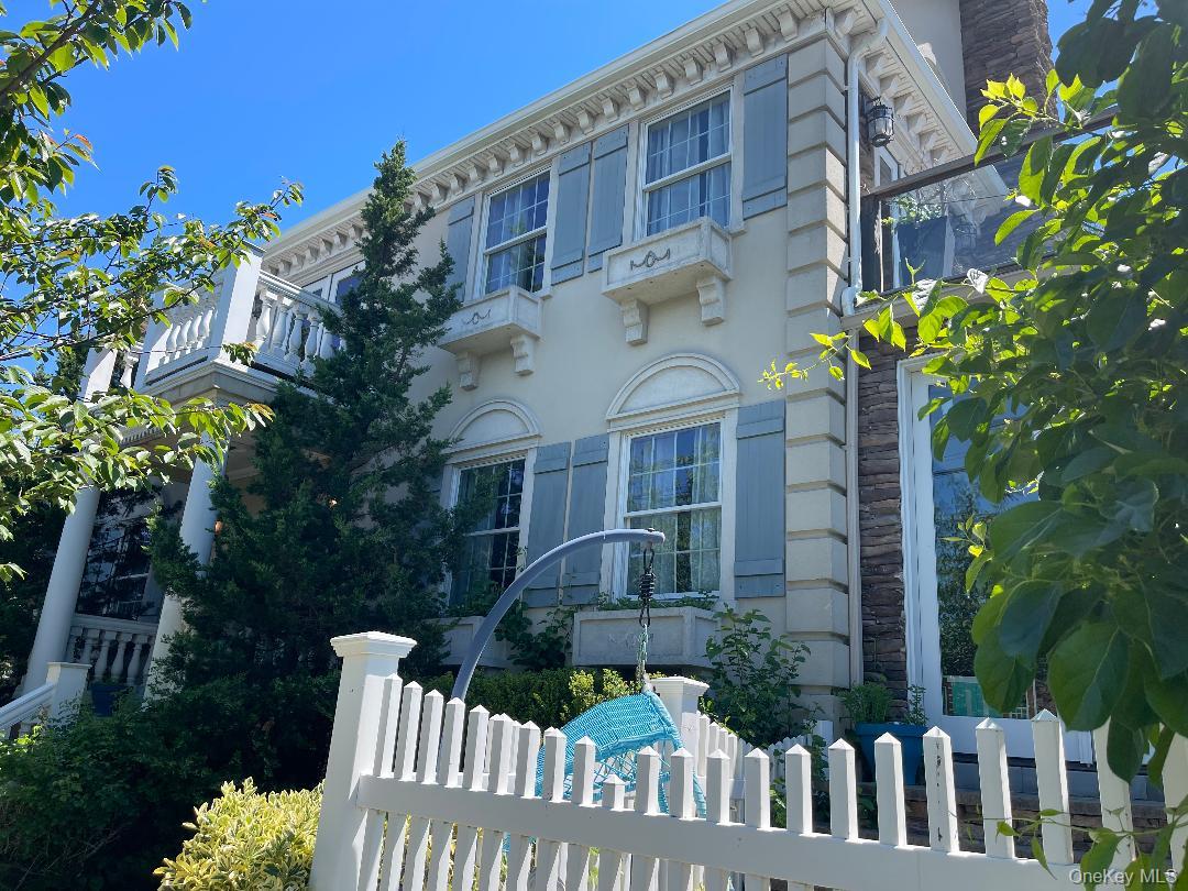 88 Dutchess Boulevard – For Rent