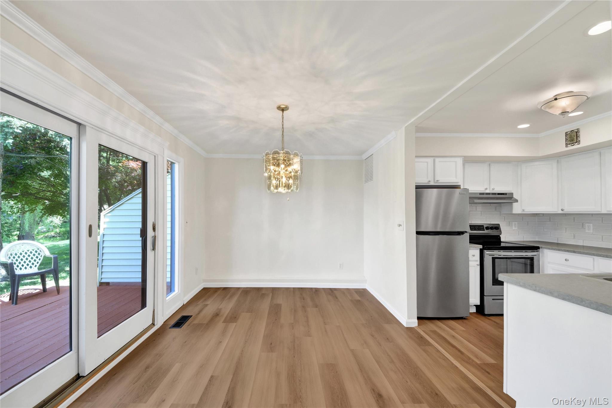 51 Jefferson Oval, Unit E photo 3