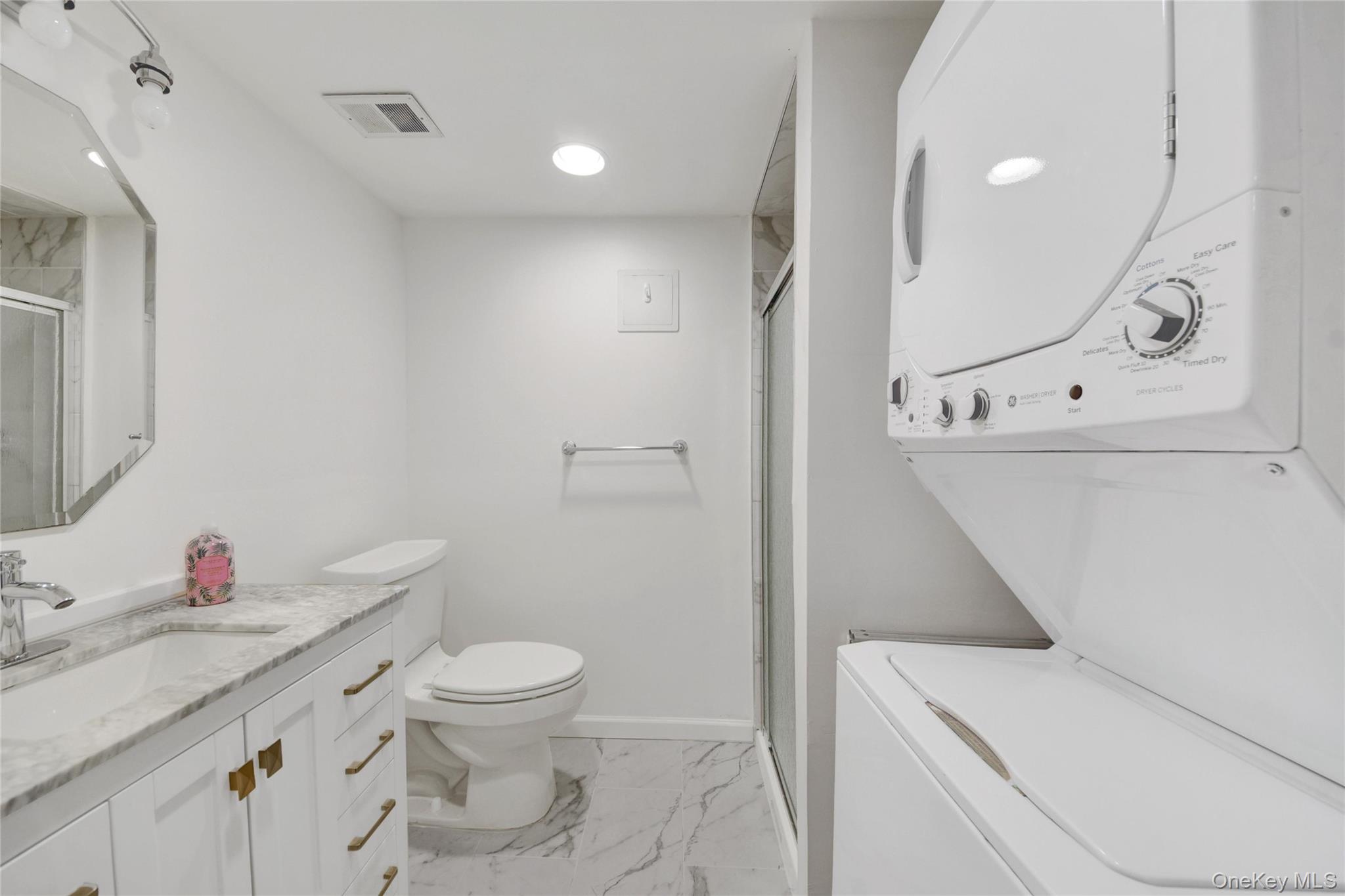 51 Jefferson Oval, Unit E photo 8