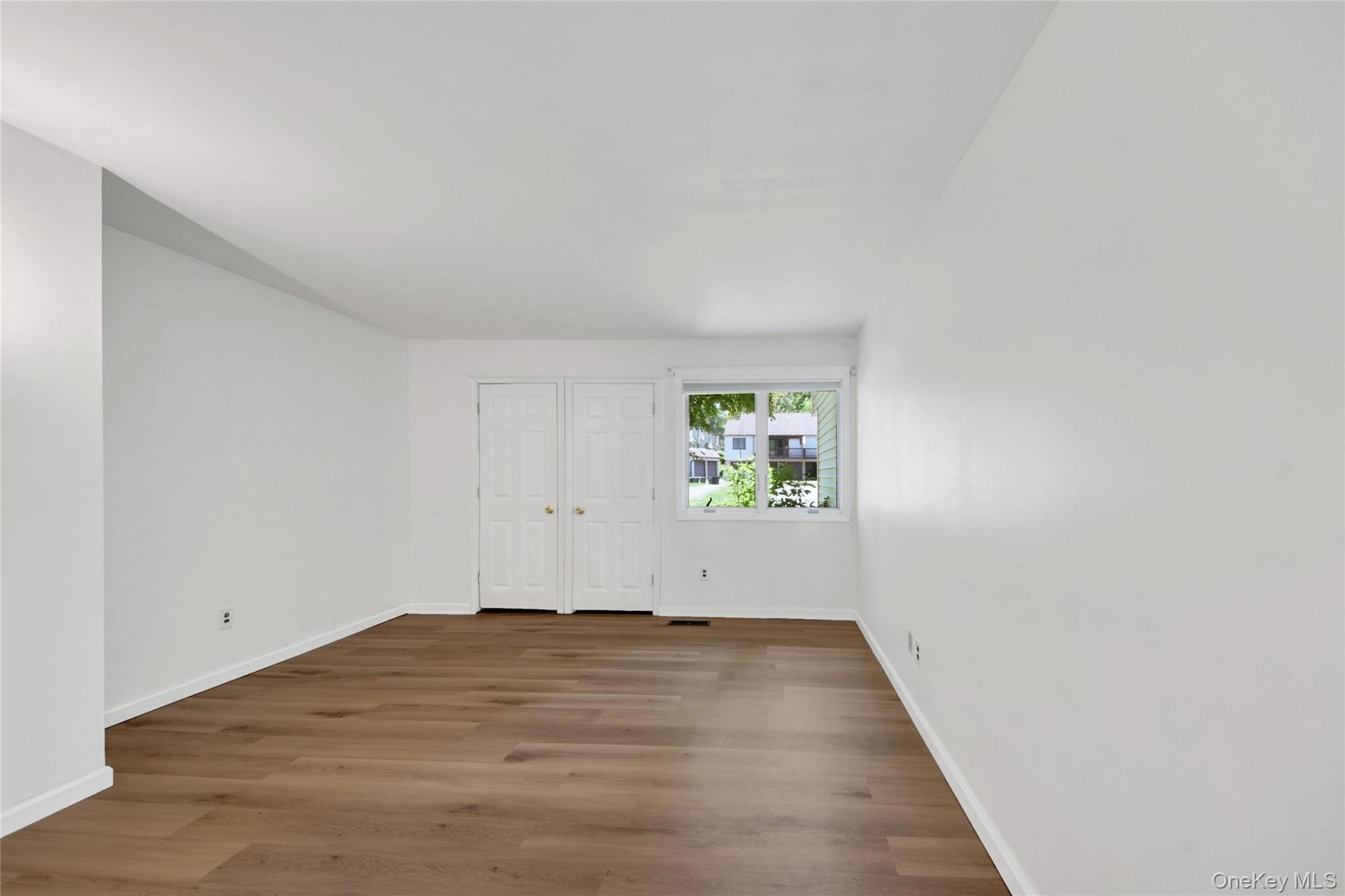 51 Jefferson Oval, Unit E photo 10