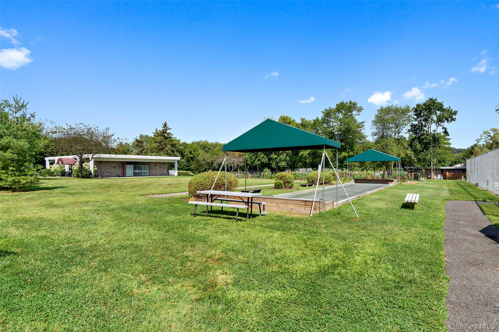 51 Jefferson Oval, Unit E photo 19