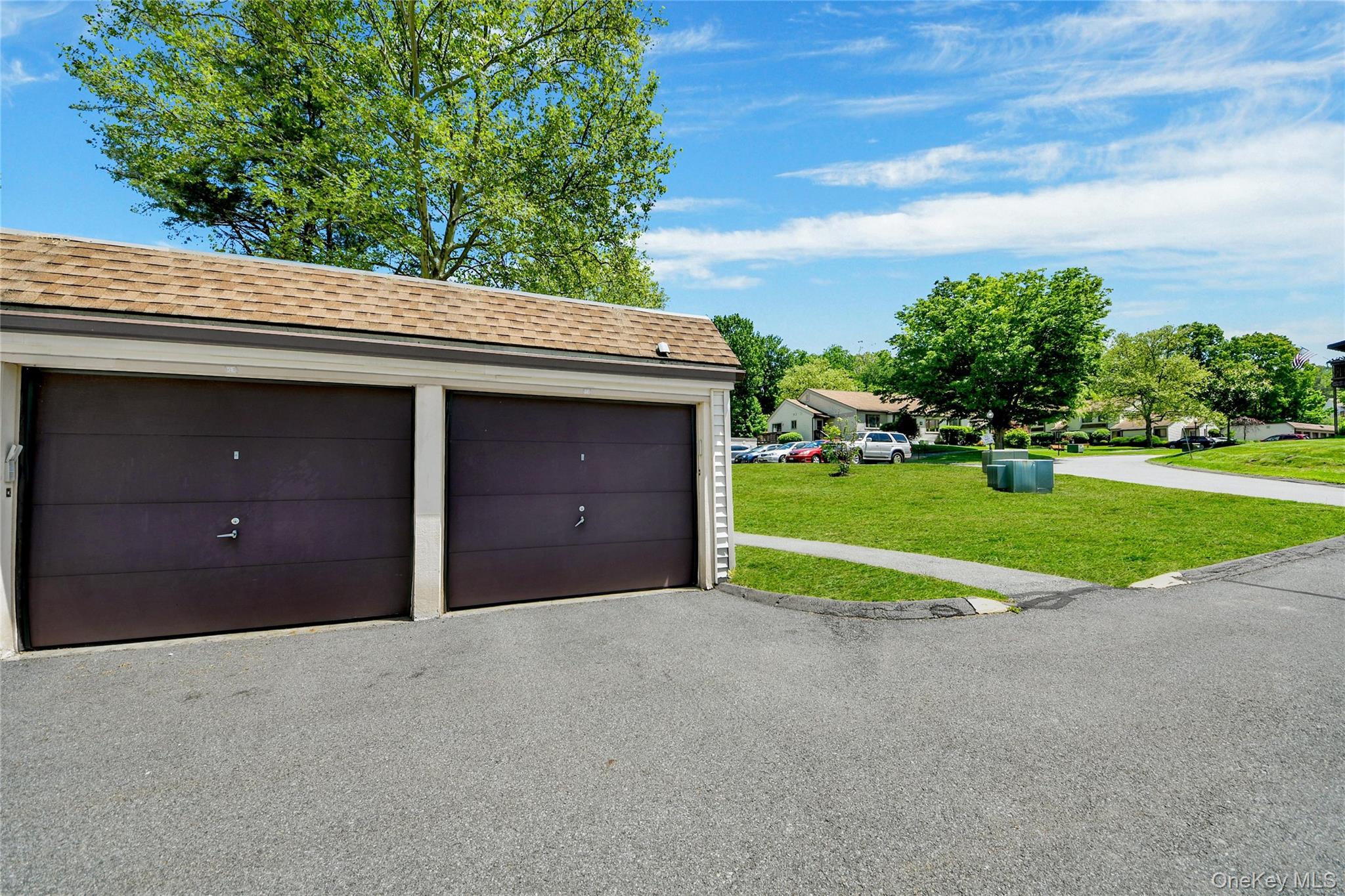 51 Jefferson Oval, Unit E photo 16