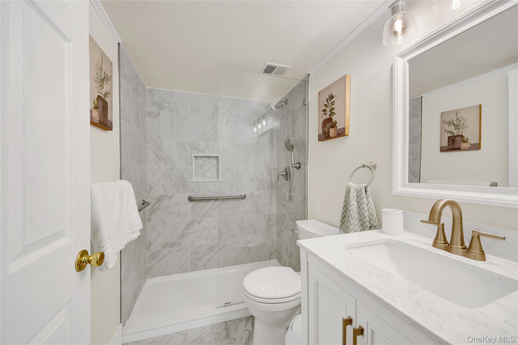 51 Jefferson Oval, Unit E photo 6