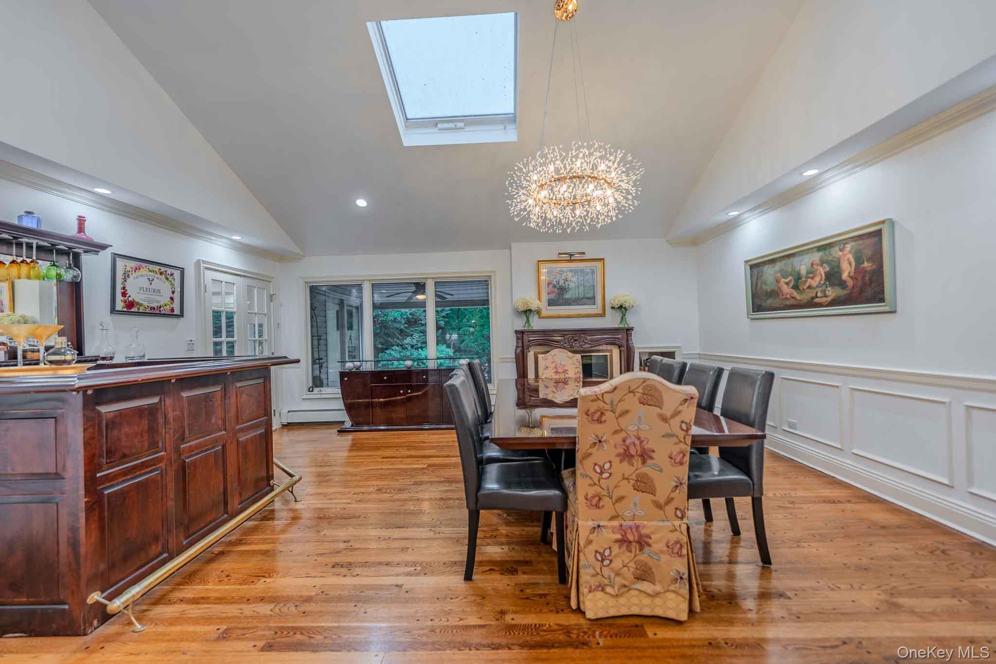 20 Astro Place – For Sale photo 17