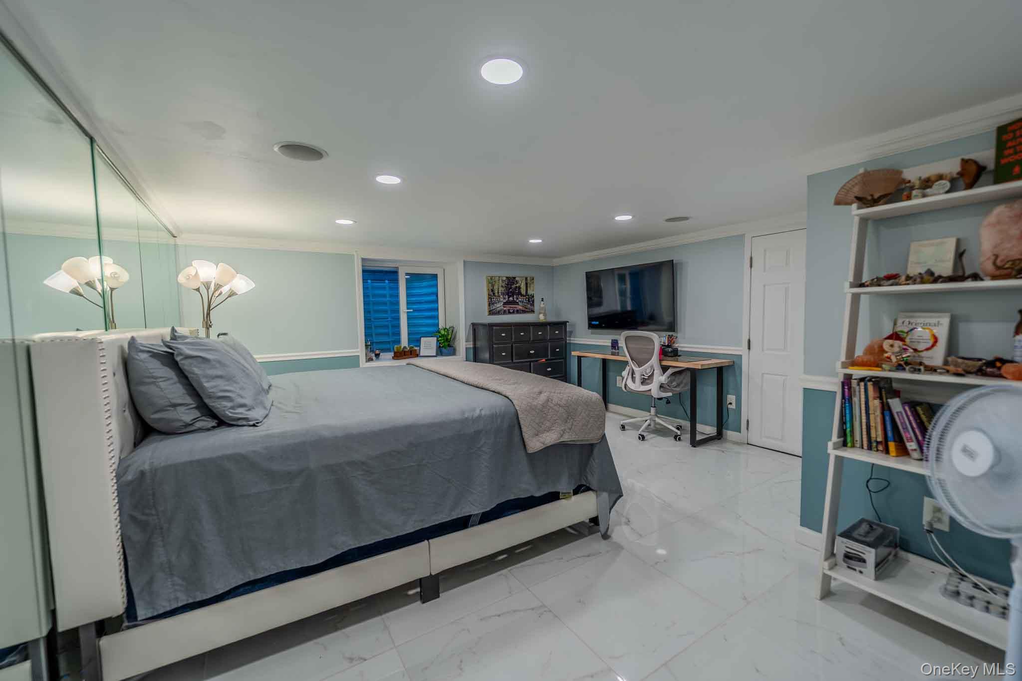 20 Astro Place – For Sale photo 36