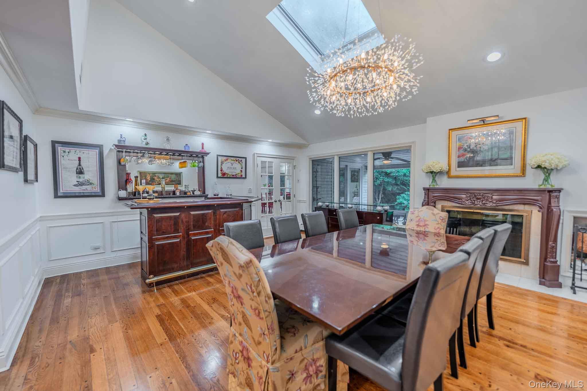 20 Astro Place – For Sale photo 16