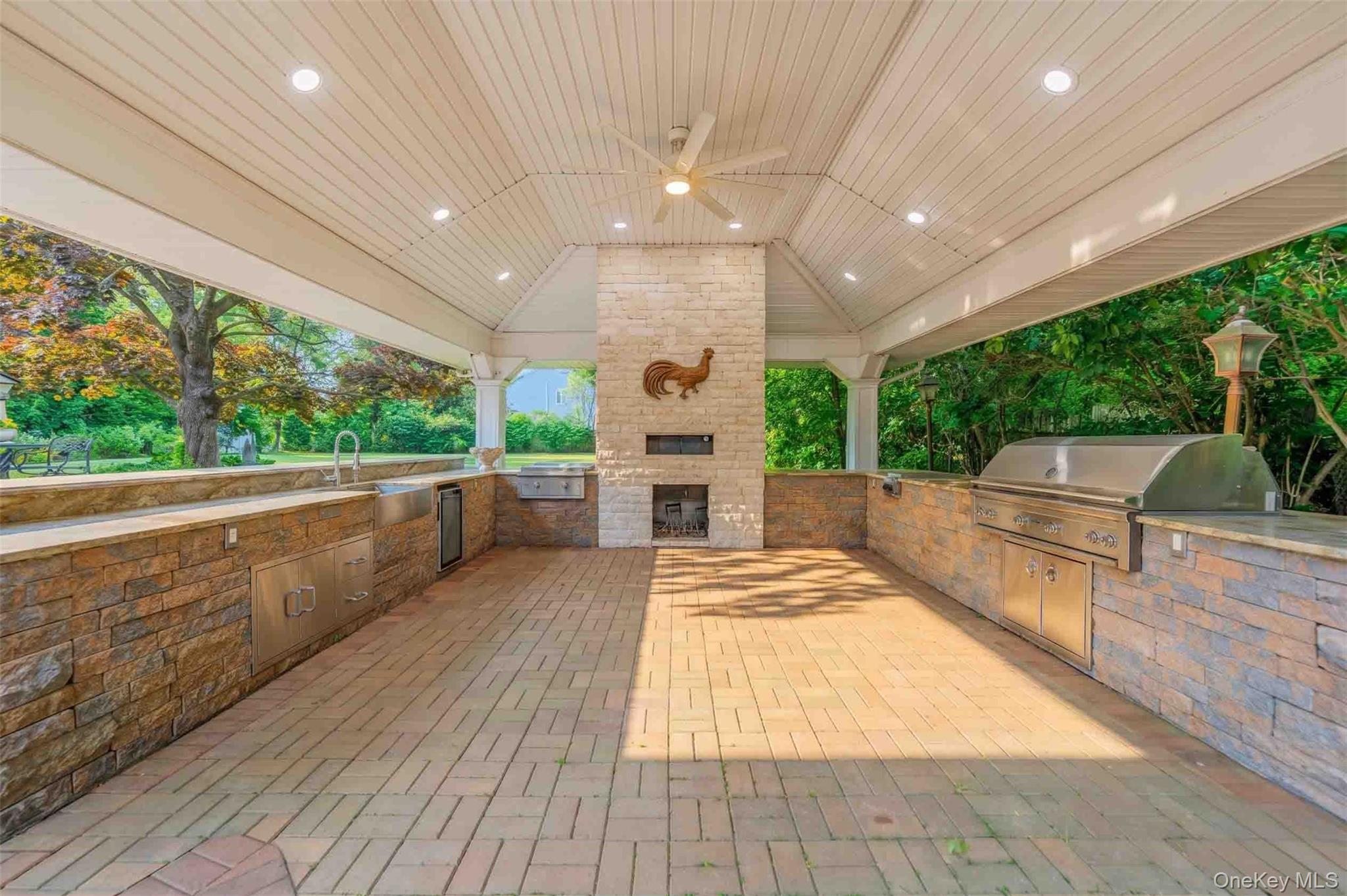 20 Astro Place – For Sale photo 39