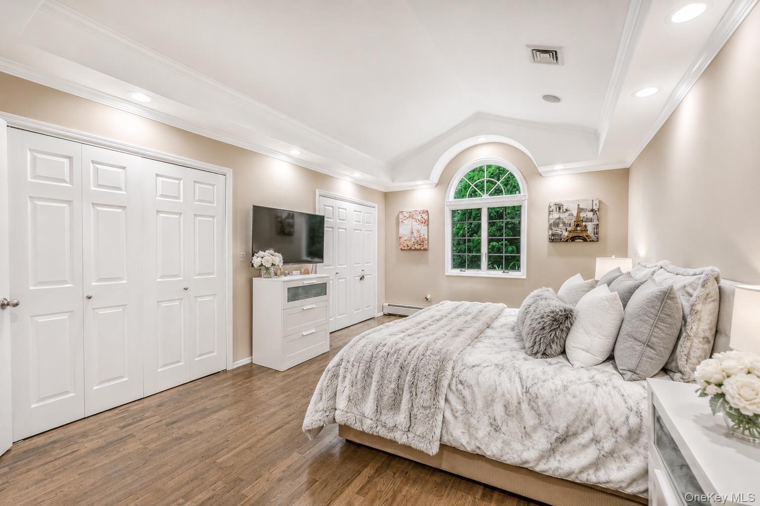 20 Astro Place – For Sale photo 21