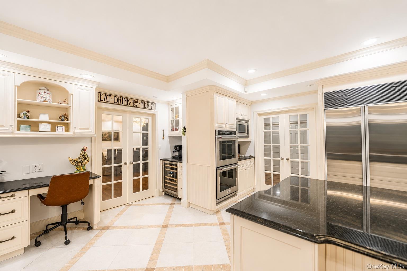 20 Astro Place – For Sale photo 9