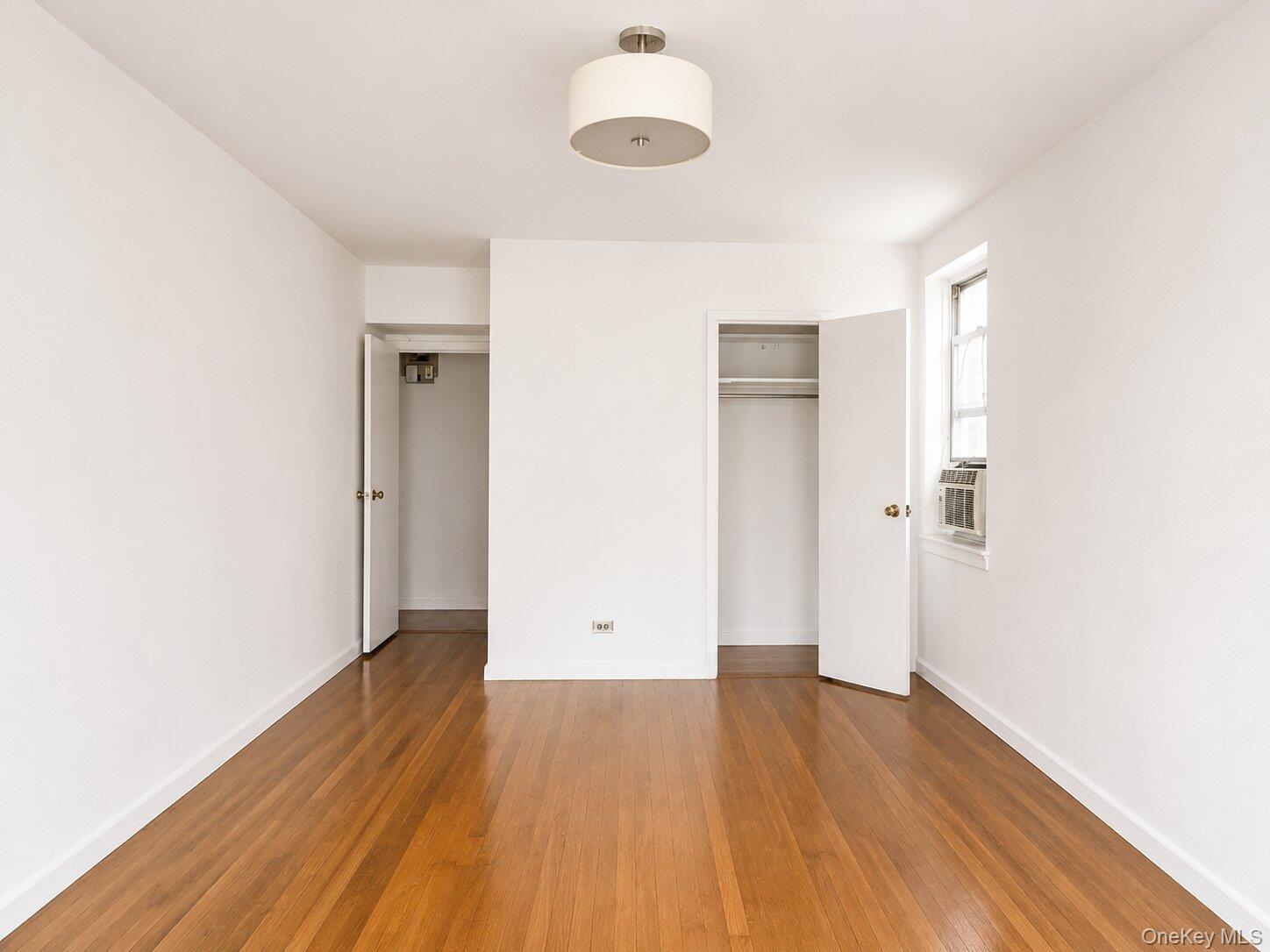4295 Webster Avenue, Unit 2D photo 10
