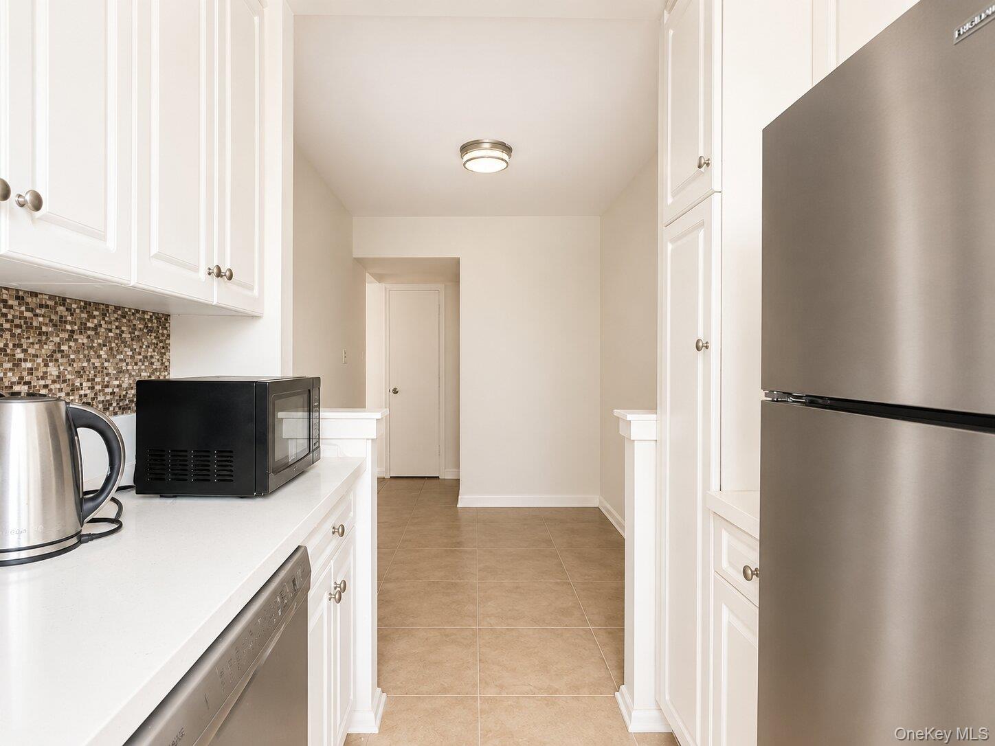 4295 Webster Avenue, Unit 2D photo 8