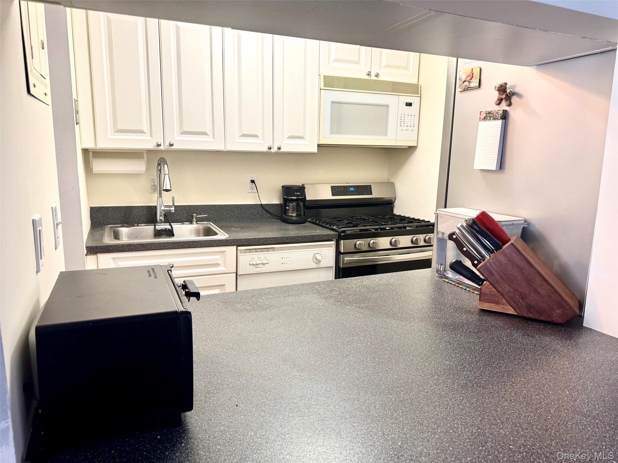 1 Aspen Court, Unit 1A photo 3