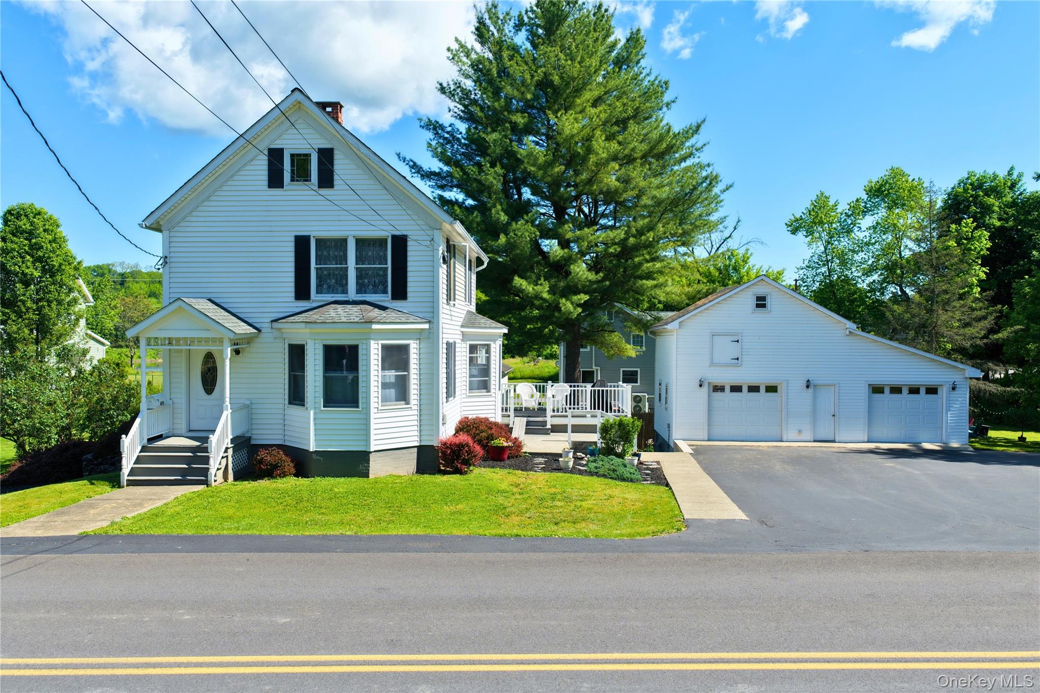 470 W Main Street – For Sale