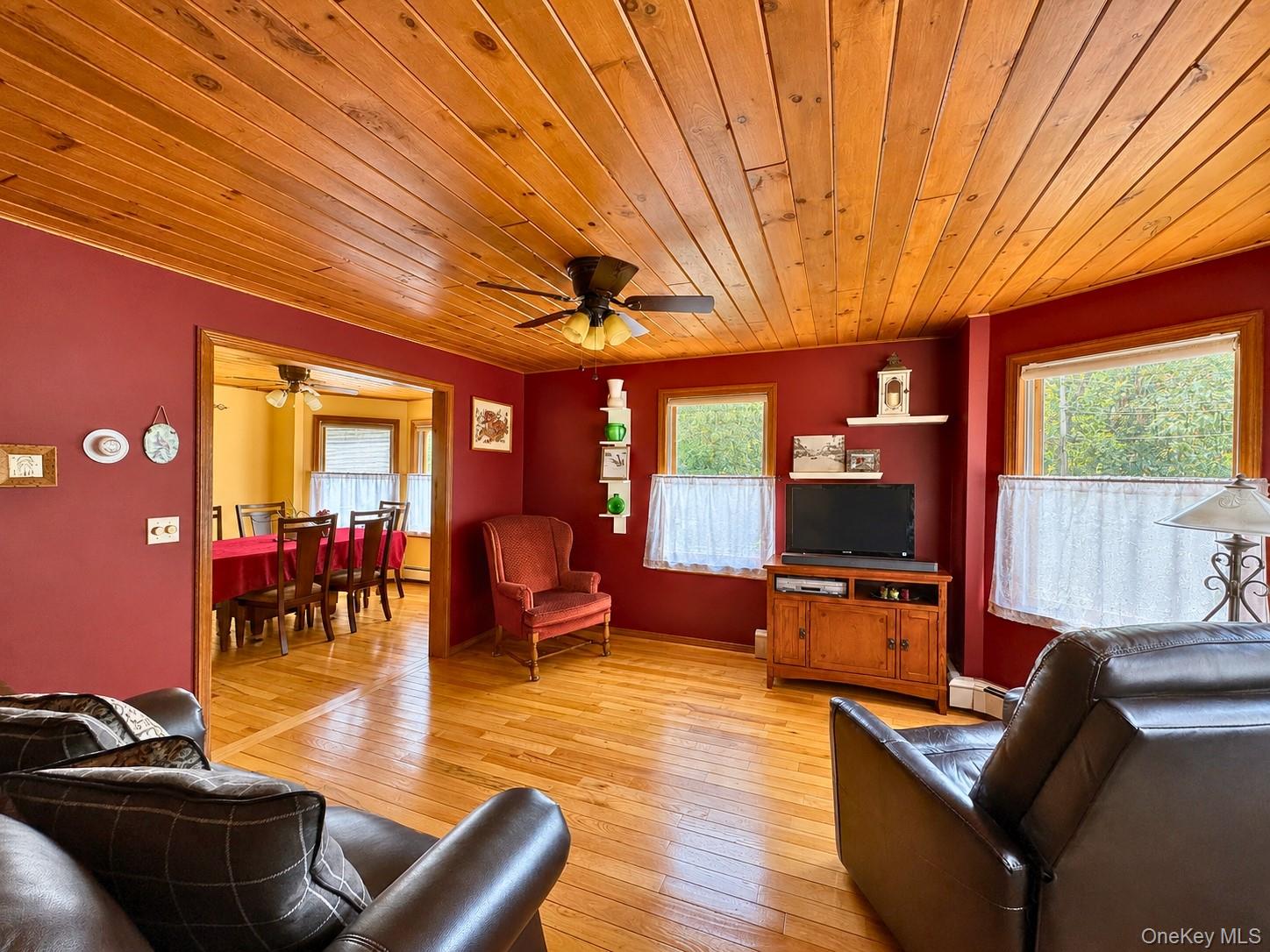 470 W Main Street – For Sale photo 8