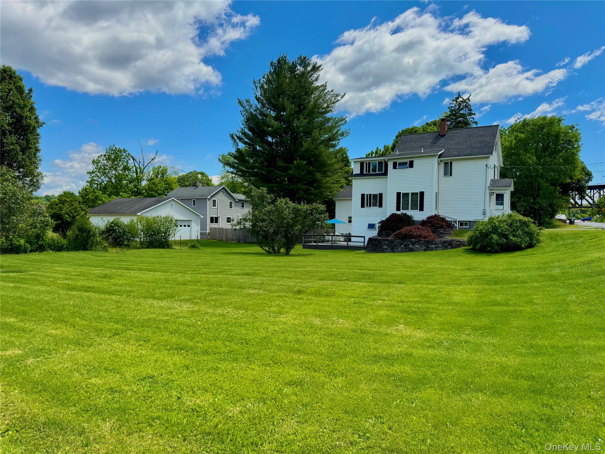 470 W Main Street – For Sale photo 39