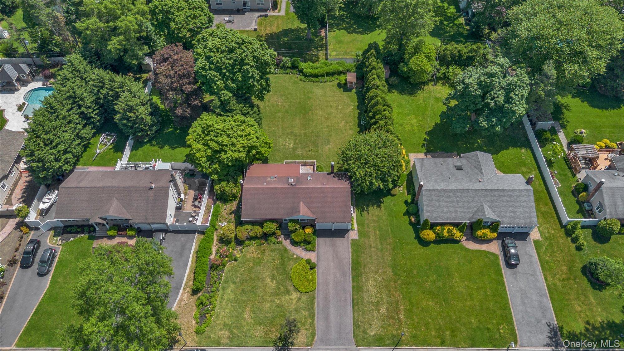 24 Eastover Drive – For Sale photo 25