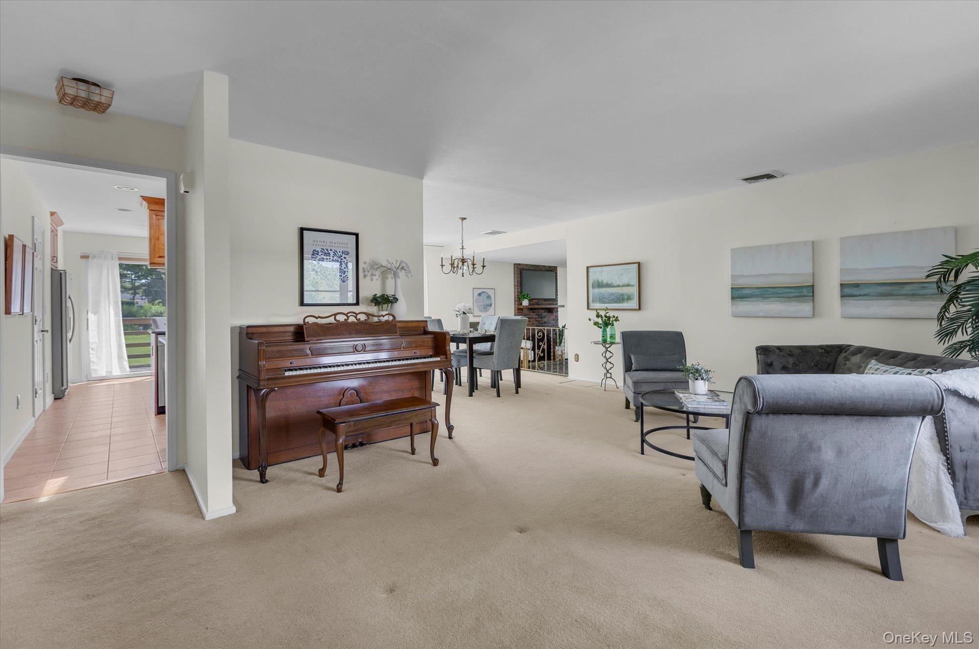 24 Eastover Drive – For Sale photo 4