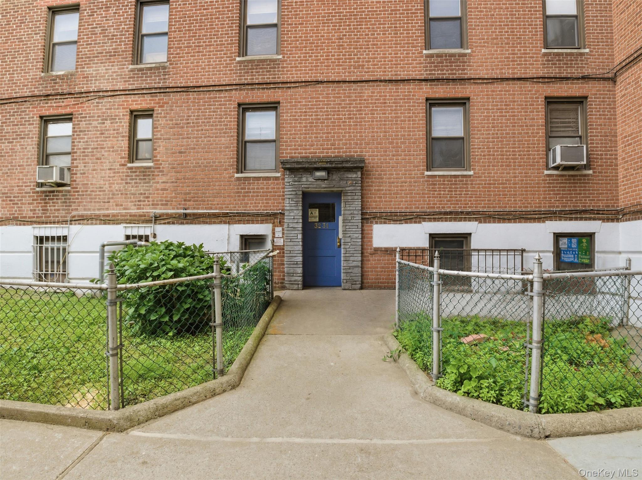 3231 Barker Avenue, Unit 2A photo 17