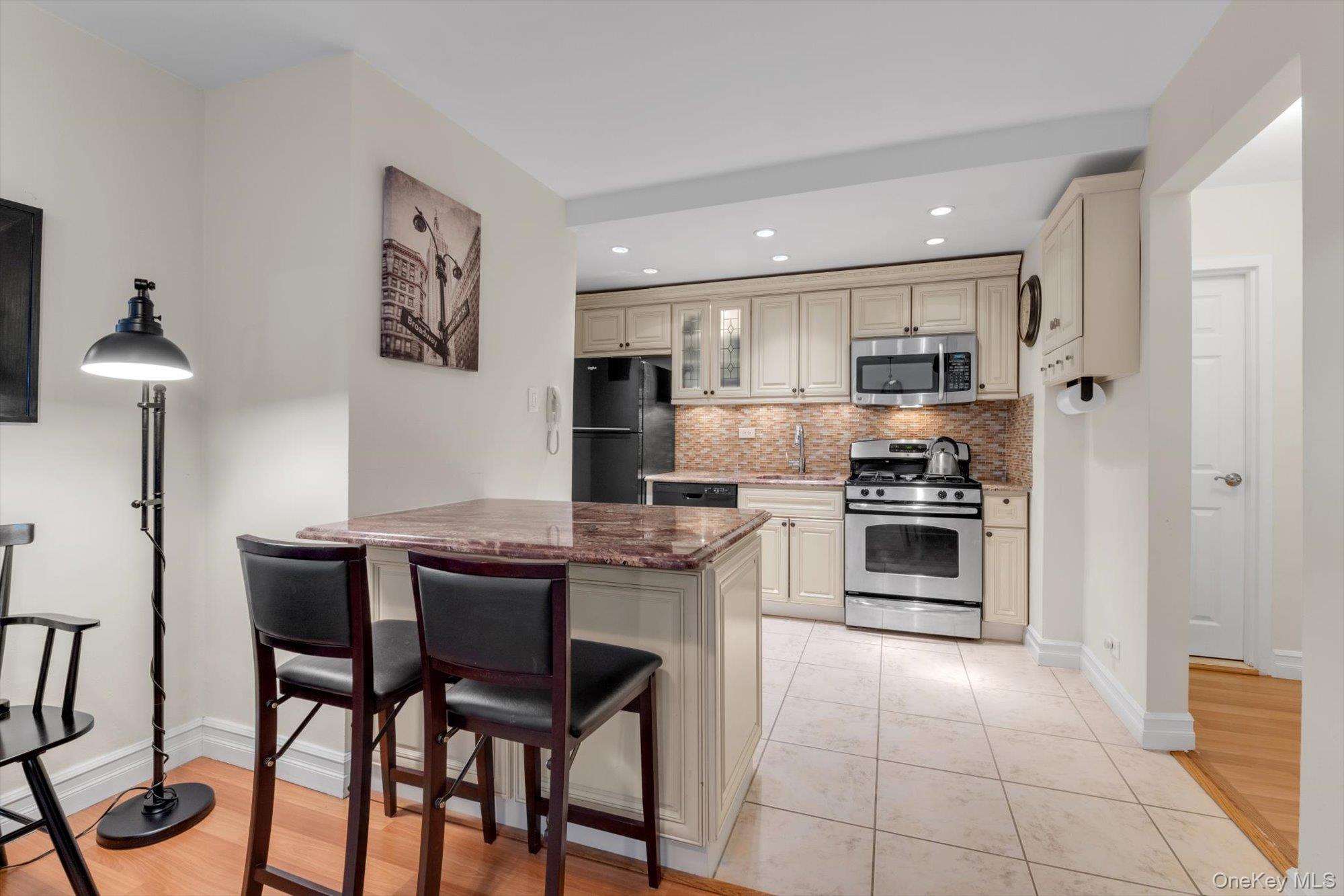 125-10 Queens Boulevard, Unit 2106 photo 6