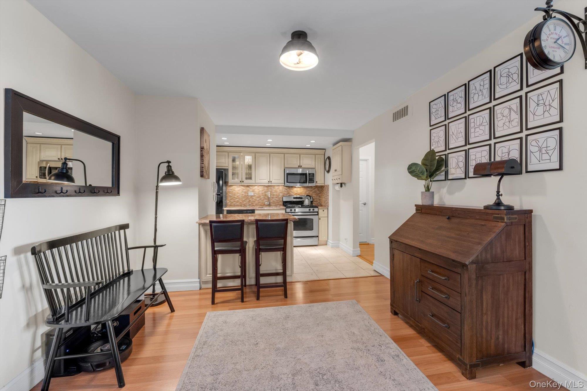 125-10 Queens Boulevard, Unit 2106 photo 4