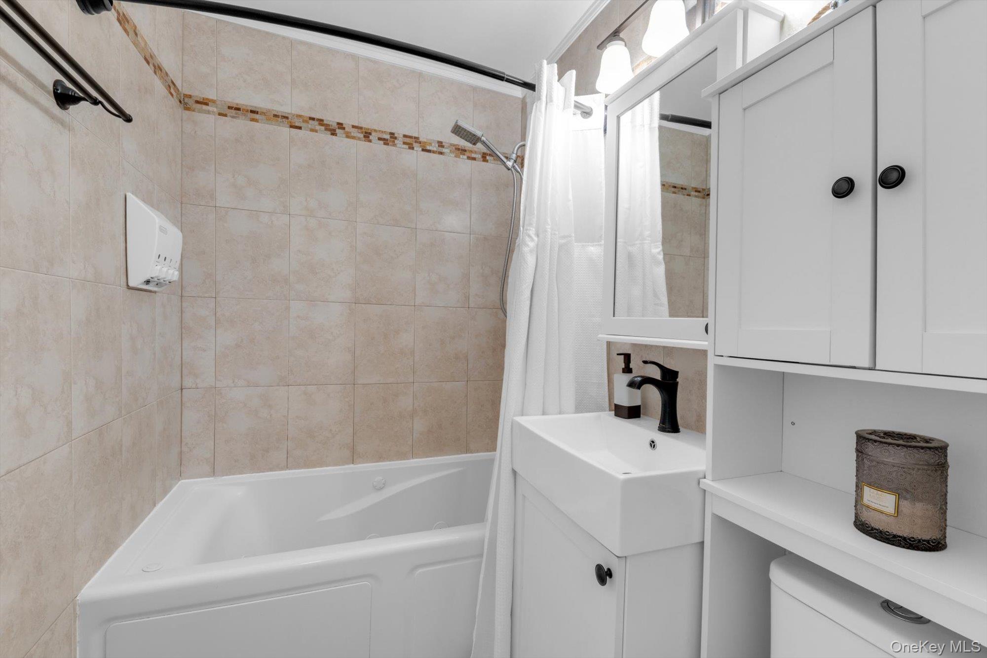 125-10 Queens Boulevard, Unit 2106 photo 11