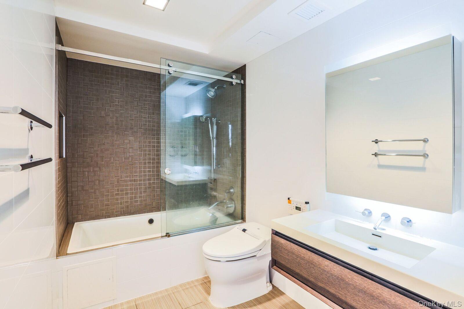 39-16 Prince Street, Unit 5A photo 10