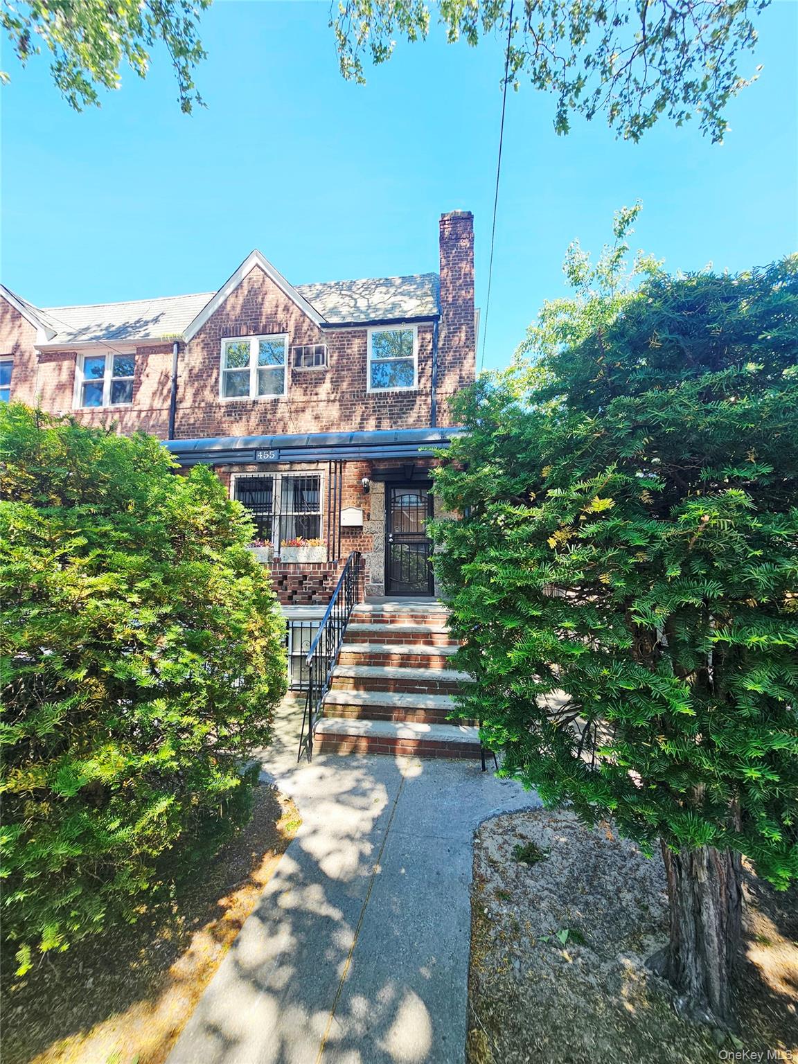 455 E 43rd Street – For Sale photo 2