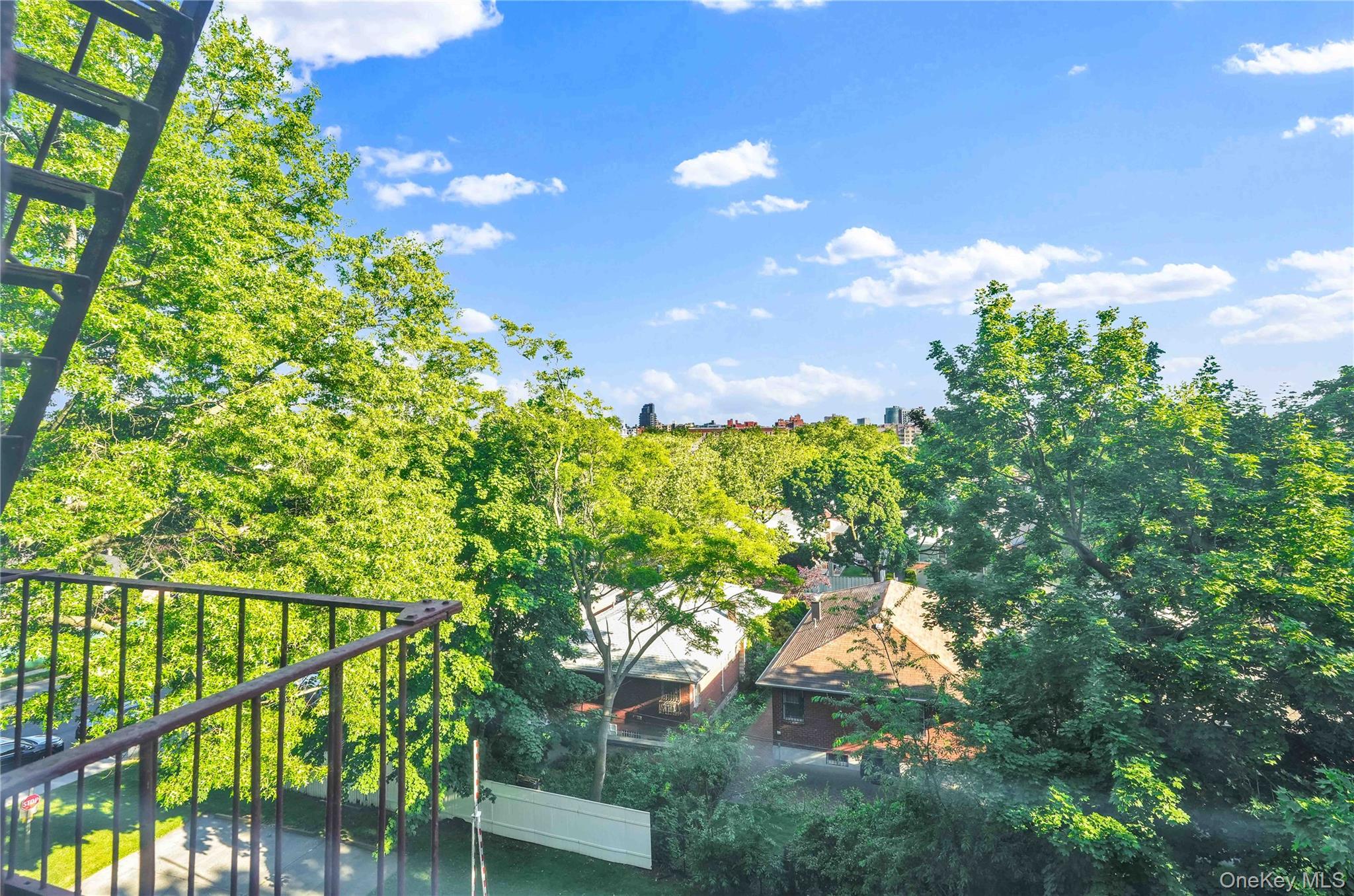 28-02 Parsons Boulevard, Unit 4E photo 28