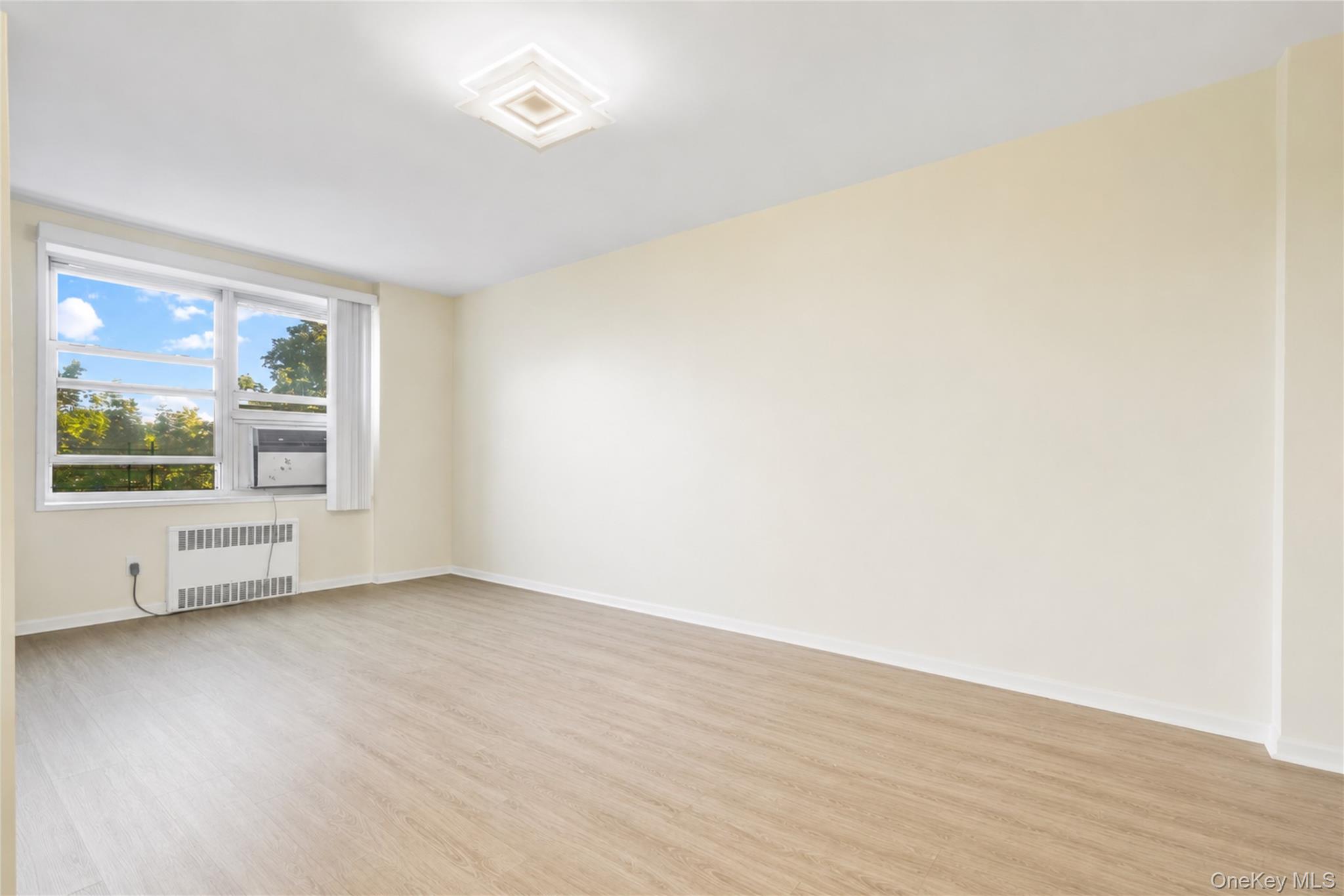 28-02 Parsons Boulevard, Unit 4E photo 4