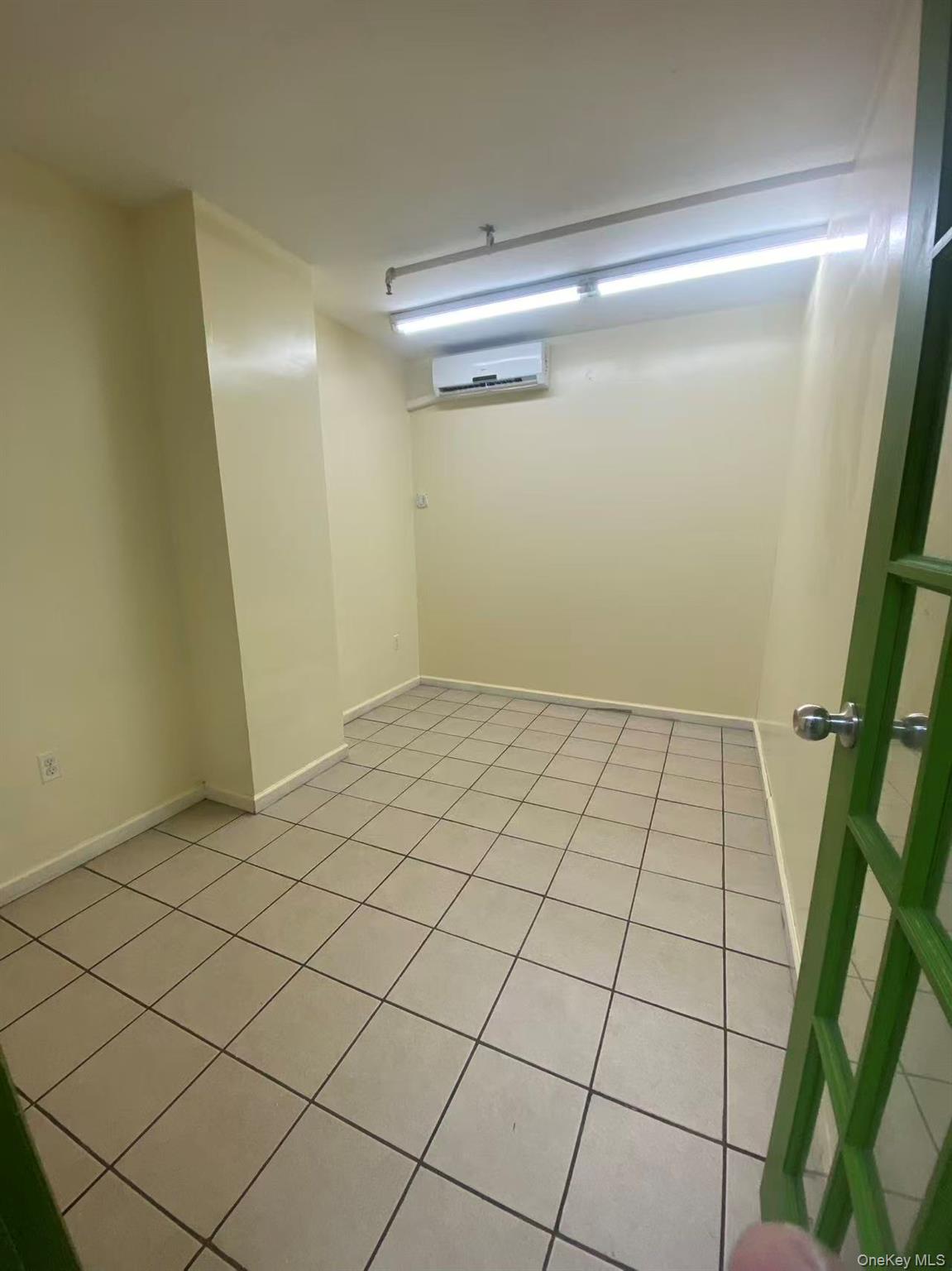 144-77 Barclay Avenue, Unit CF-A photo 3