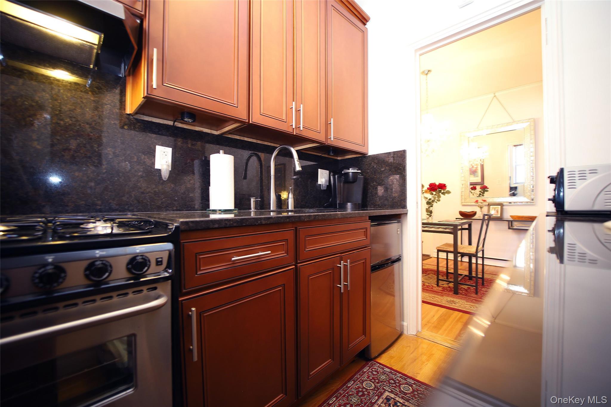 118-11 84th Avenue, Unit 503 photo 23