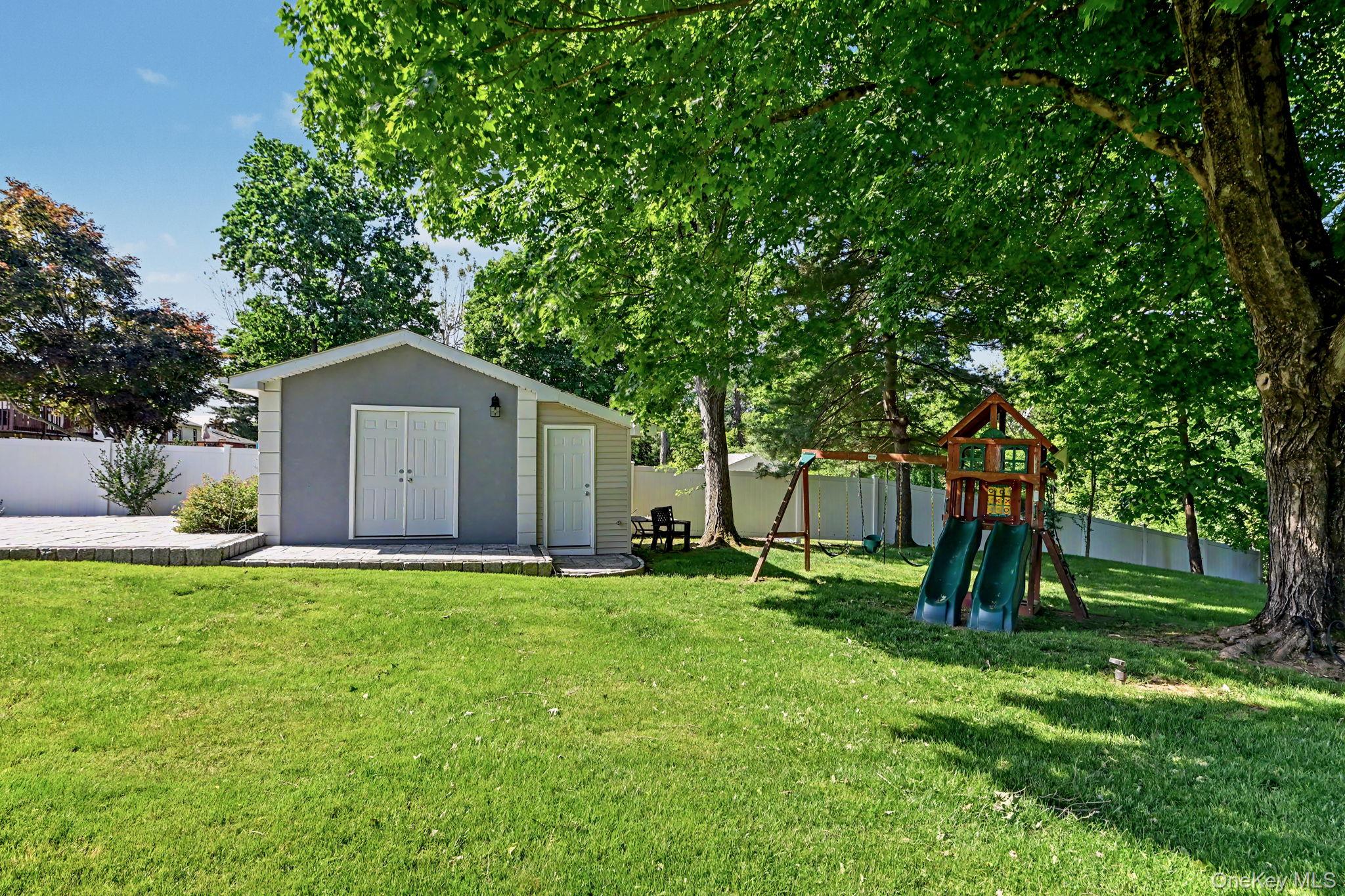 61 Friendly Road – For Sale photo 38