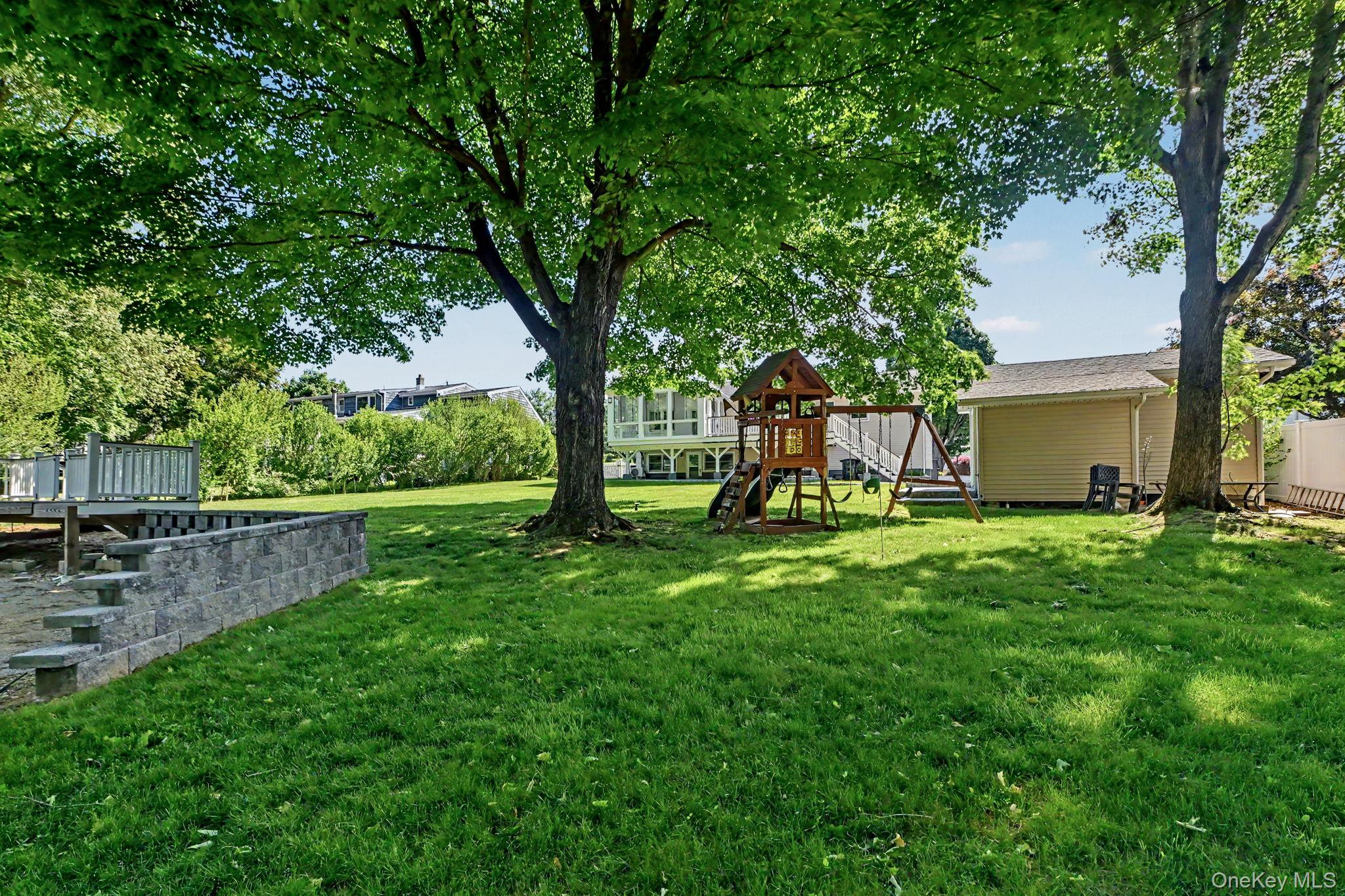 61 Friendly Road – For Sale photo 40