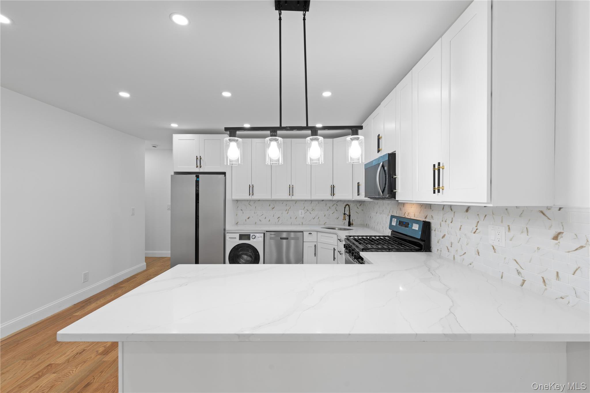 122-19 Lucas Street – For Sale photo 7